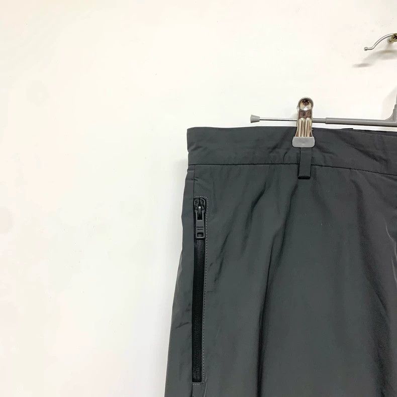 Prada PradaZippered nylon trousers 2503-Nextarrow Size US 34 / EU 50 - 7 Thumbnail