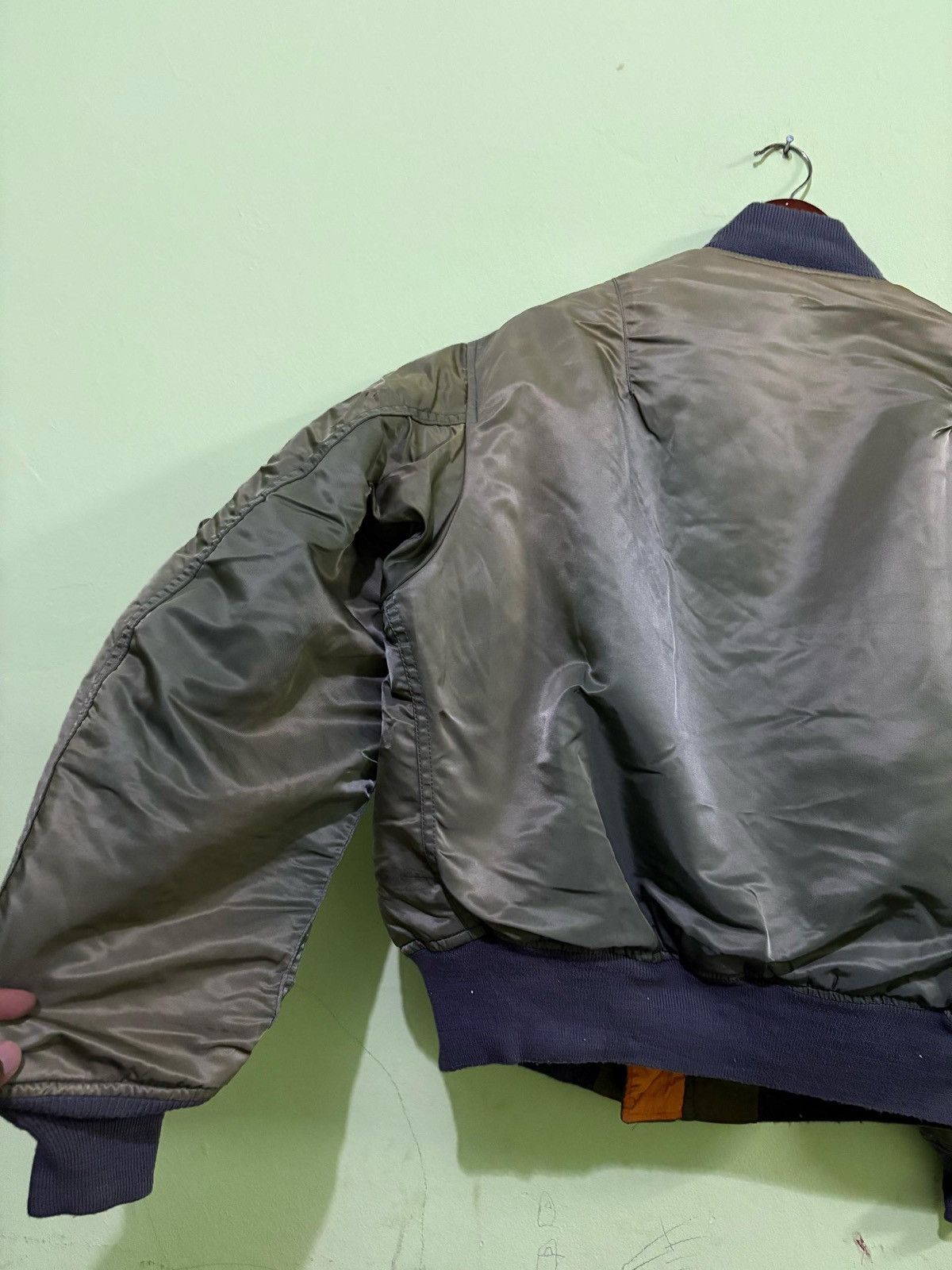 Avirex Vintage 90’s Avirex MA-1 Bomber Jacket Flight Jacket Design Size US L / EU 52-54 / 3 - 7 Thumbnail