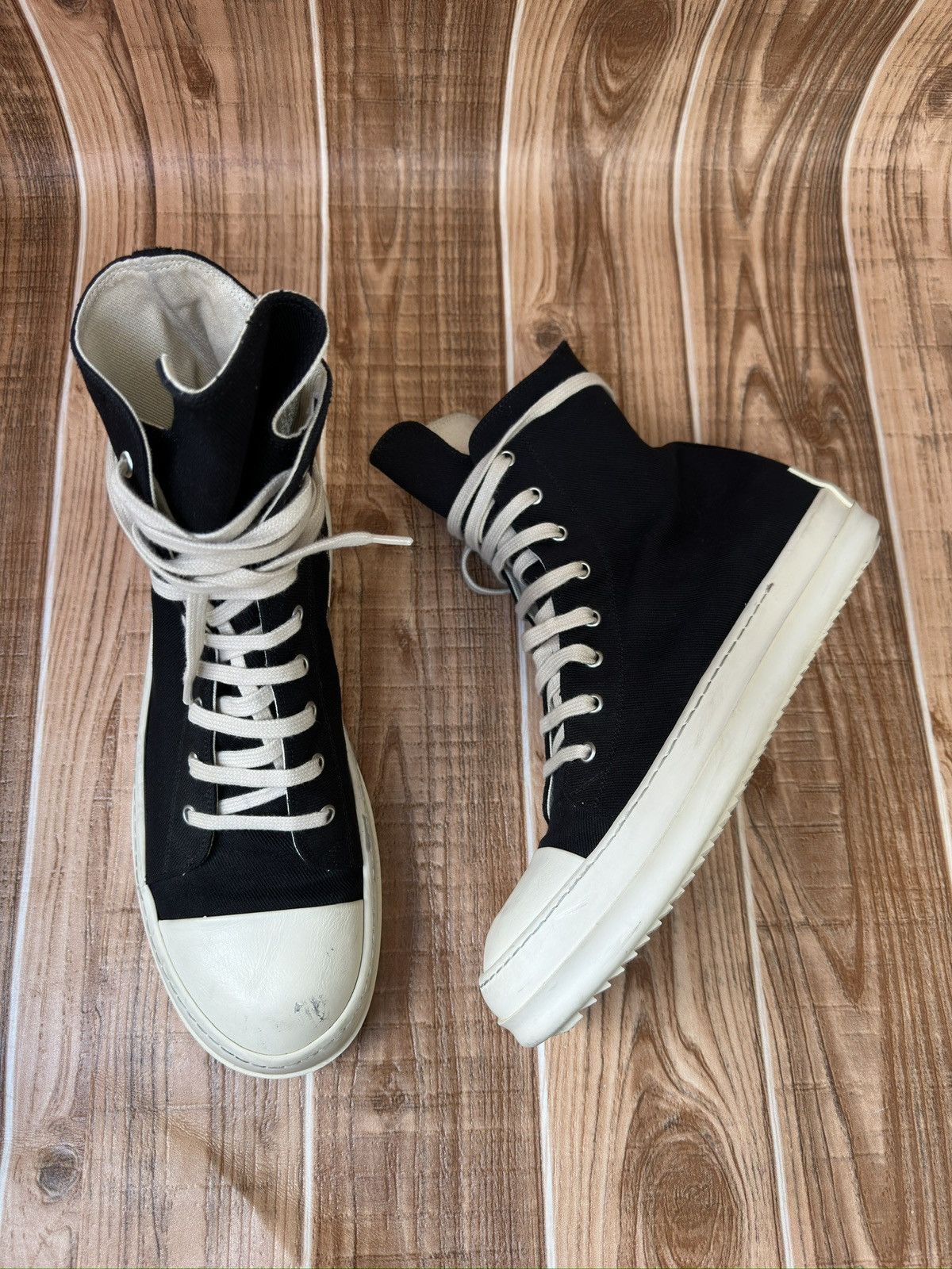 Rick Owens Rick Owens DRSHDW Black Cardboard Hightop Sneakers Size US 10.5 / EU 43-44 - 6 Thumbnail