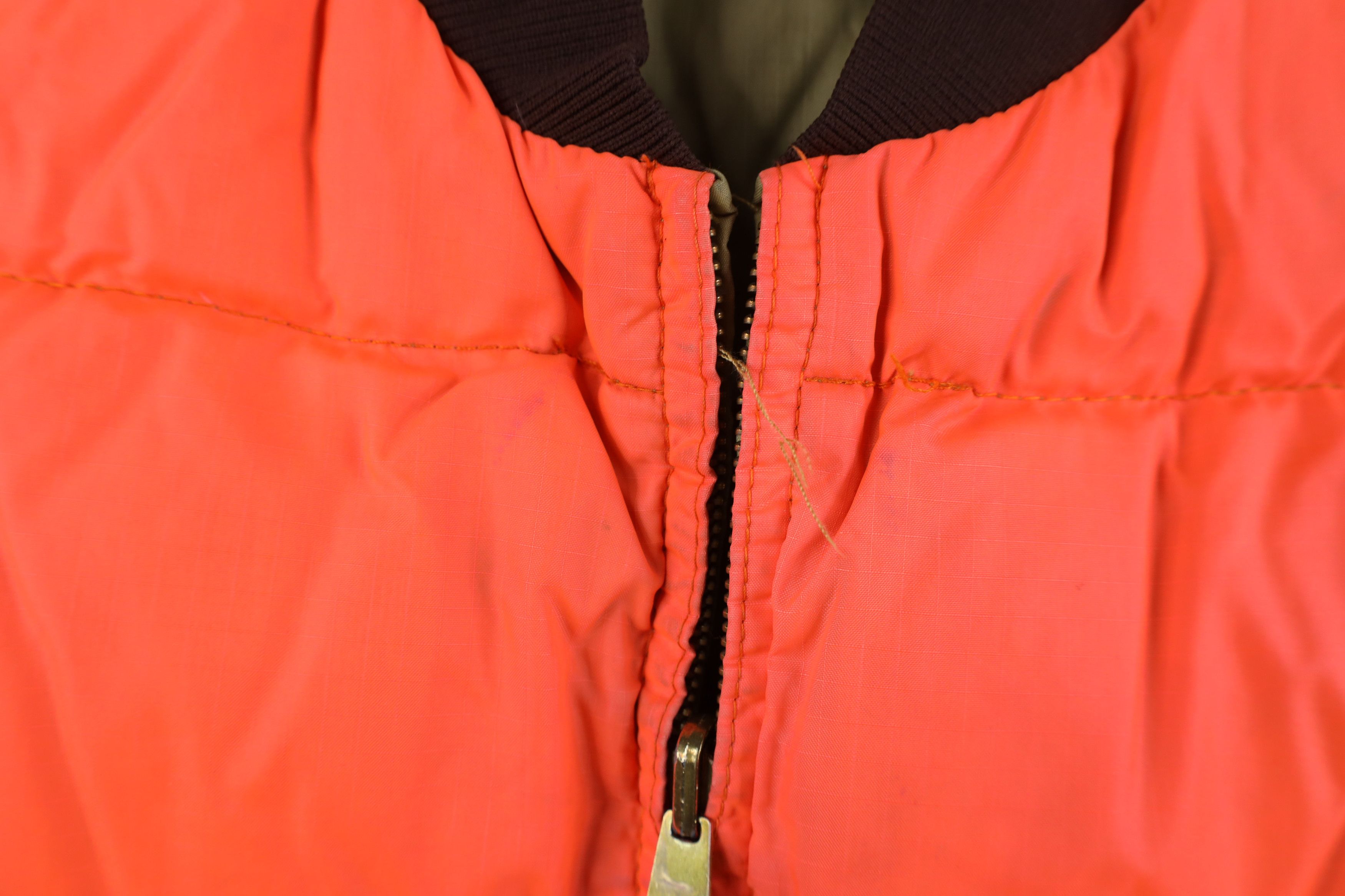 Vintage Vintage 70s Streetwear Reversible Feather Down Puffer Vest Size US M / EU 48-50 / 2 - 6 Thumbnail