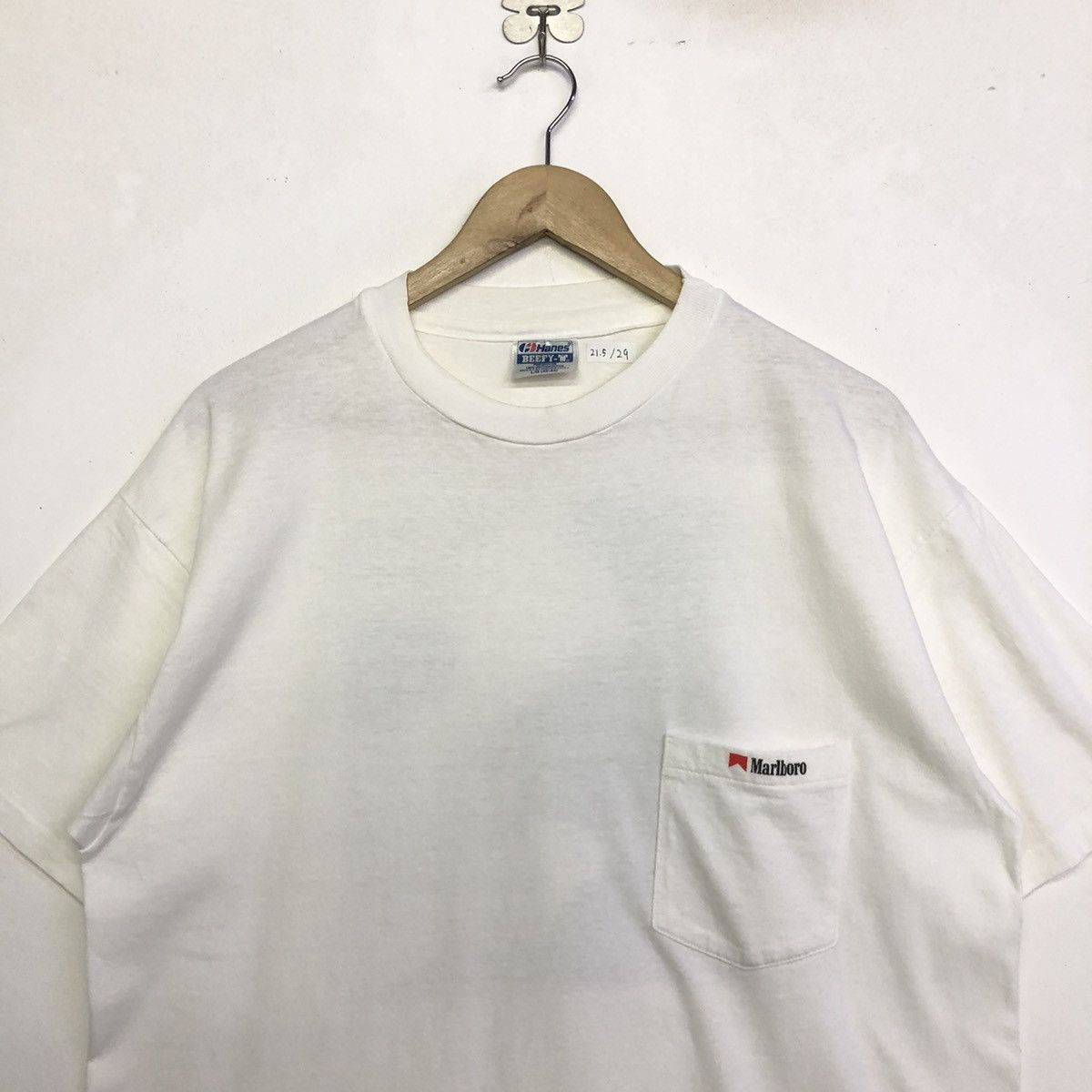 Marlboro × Vintage Vintage Marlboro pocket Tshirt Size US L / EU 52-54 / 3 - 4 Thumbnail