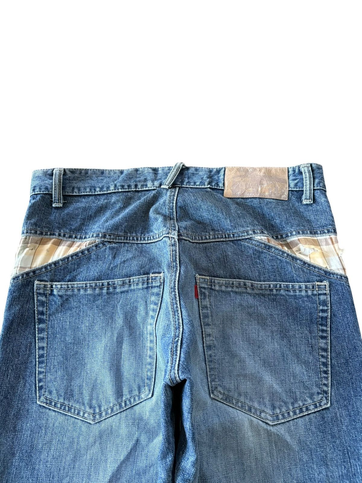 Japanese Brand Vintage Japanese Brand Faded Distress Loose Jeans Size US 32 / EU 48 - 4 Thumbnail