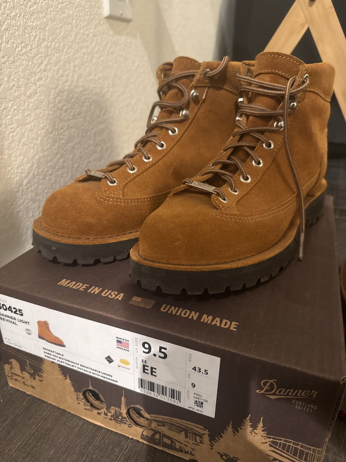 Danner Danner Light Revival Boot - Jones Canyon Size US 9.5 / EU 42-43 - 1 Thumbnail
