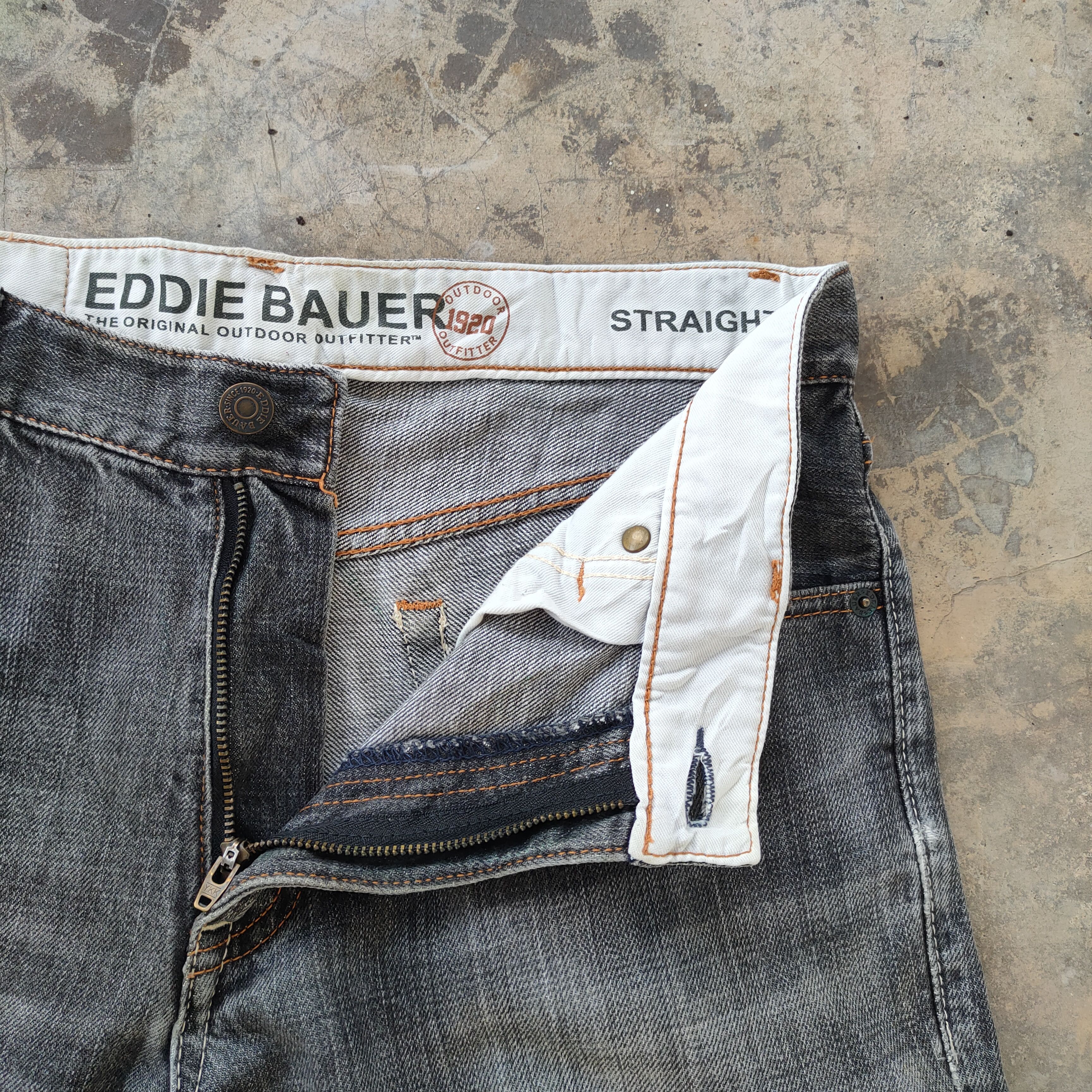 Eddie Bauer VINTAGE EDDIE BAUER FADED BLACK RIPPED JEANS PANTS Size US 31 - 8 Thumbnail