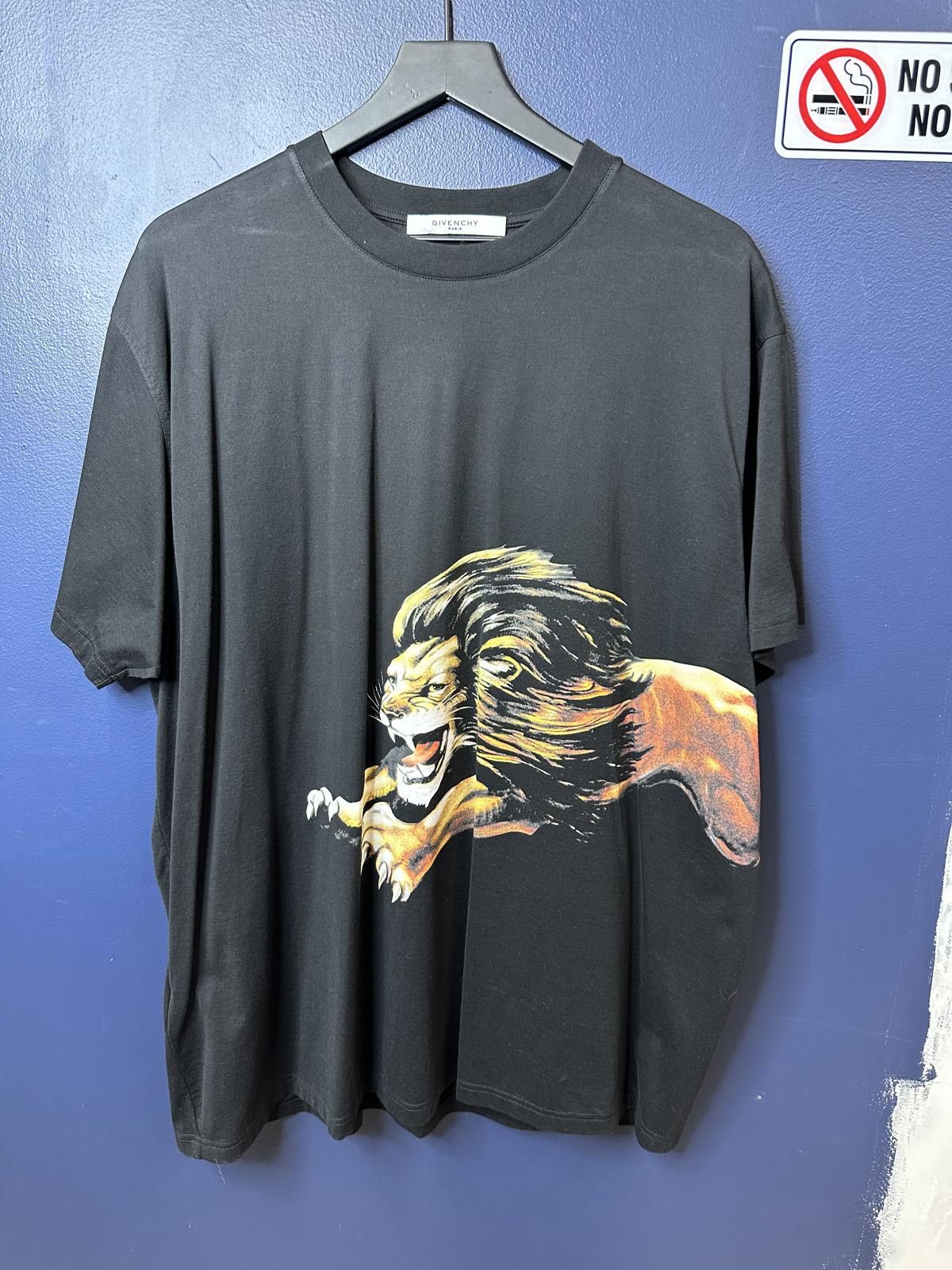 Givenchy Brand New Givenchy Black Lion Graphic T-Shirt Size XL Size ONE SIZE - 1 Thumbnail