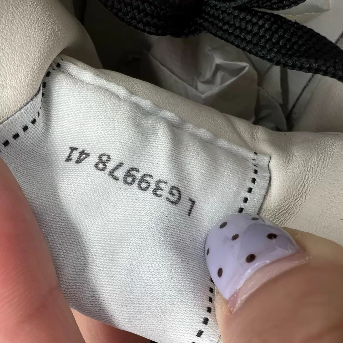 Chanel Chanel 24P White & Black Sneaker Men's Size 41 Size US 8 / EU 41 - 7 Thumbnail