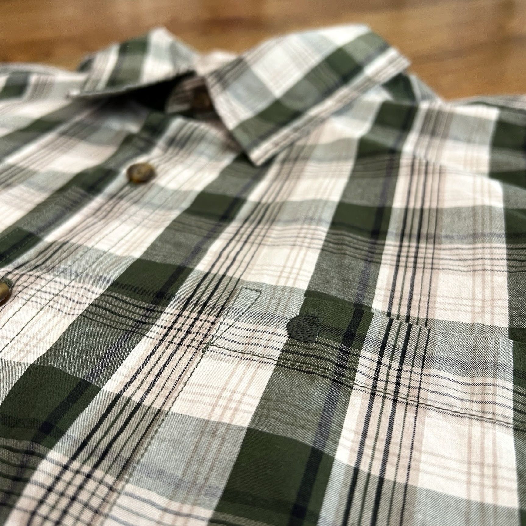 Carhartt VINTAGE Carhartt Men's Short Sleeve Plaid Button-Up Workwear Shirt XL Blue Cotton Size US 36 / EU 52 - 4 Thumbnail