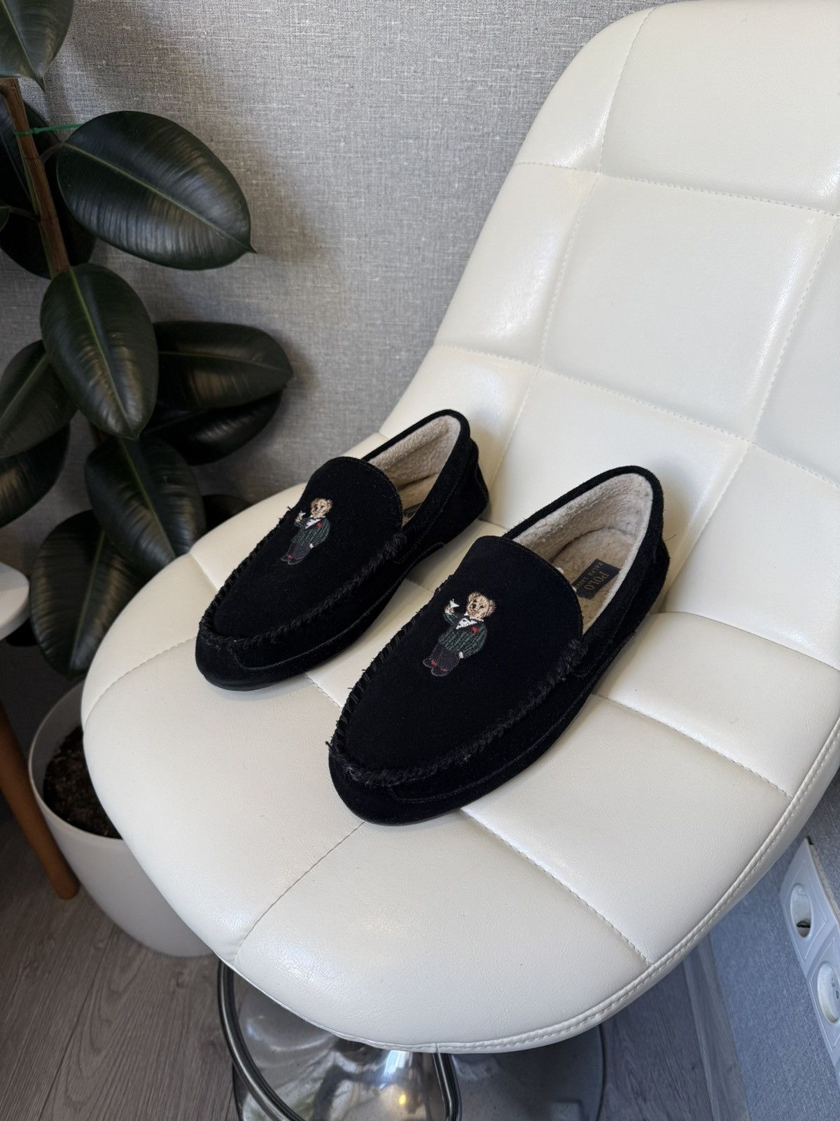 Polo Ralph Lauren Polo Bear Moccasin Slippers Mens Black Suede Shearling Shoes Size US 12 / EU 45 - 1 Thumbnail