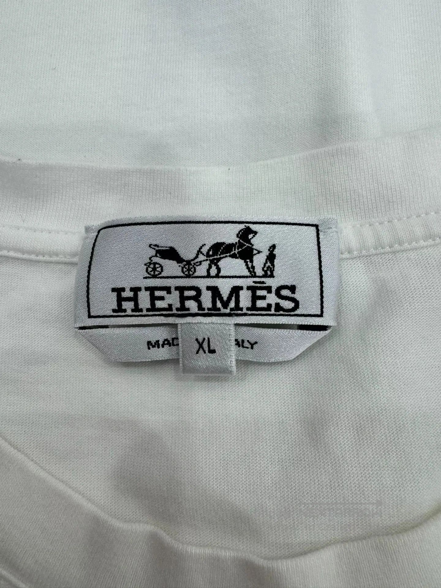 Hermes Hermes Men's White 3D Cube Short. Size US XL / EU 56 / 4 - 5 Thumbnail