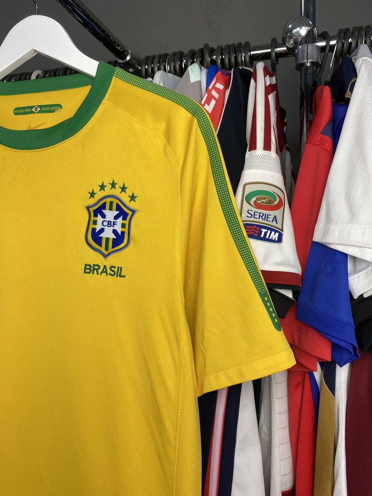 Nike 2010/11 NIKE BRASIL HOME SOCCER FOOTBALL JERSEY SHIRT Size US M / EU 48-50 / 2 - 4 Thumbnail