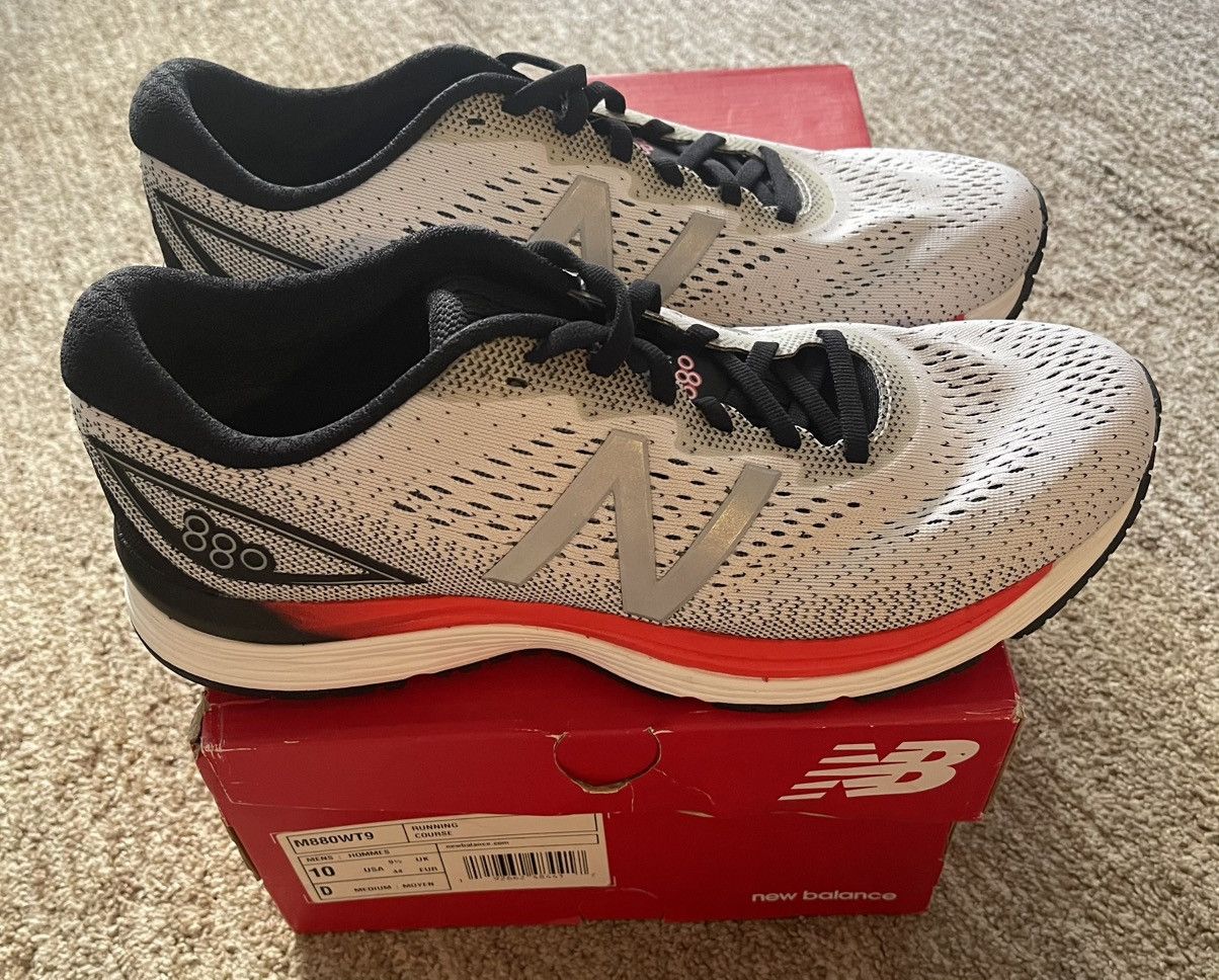 New Balance DS NEW BALANCE 880 RUNNING SHOES SIZE 10 Size US 10 / EU 43 - 1 Thumbnail