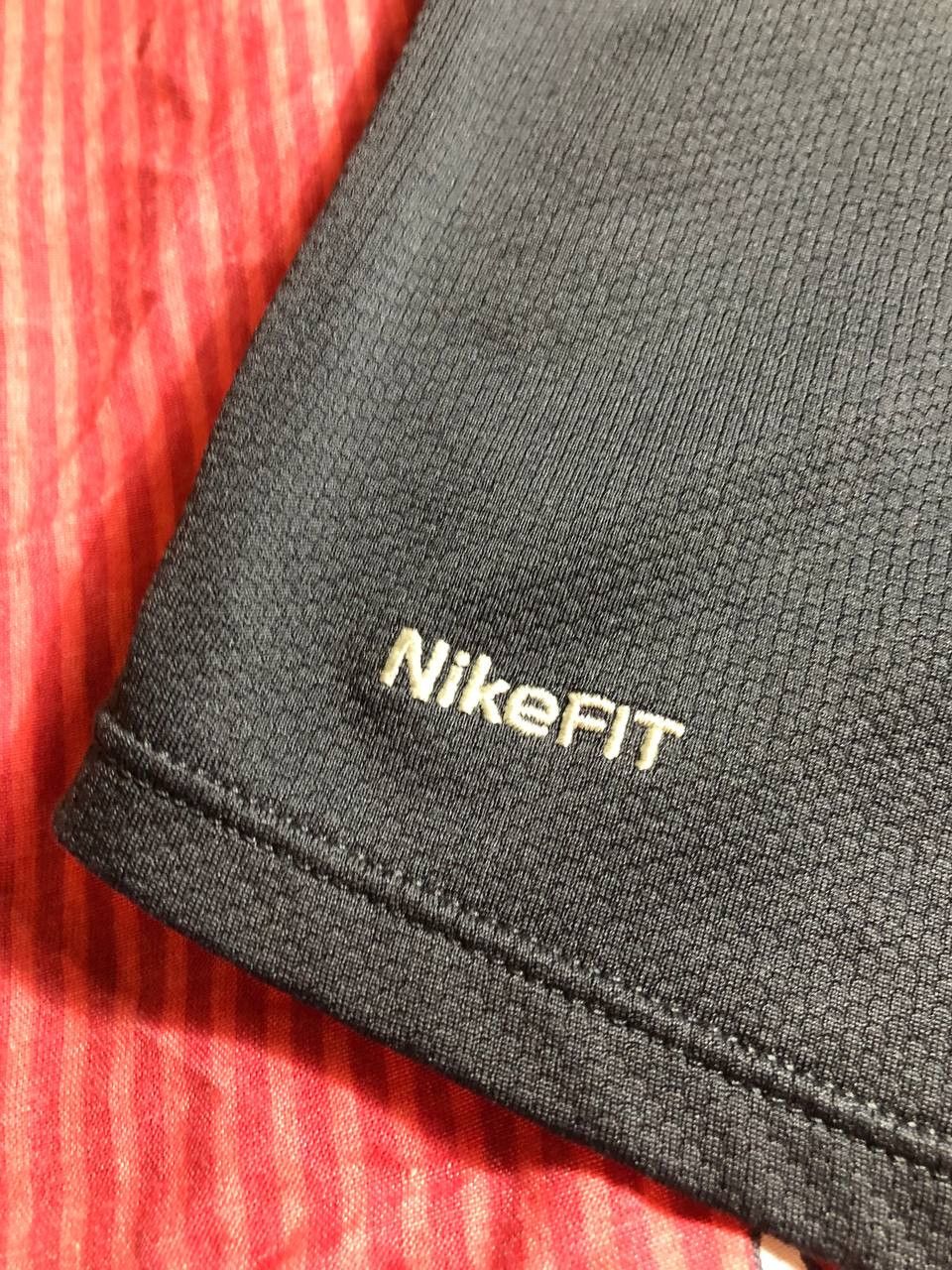 Nike × Vintage 90s Nike Central Swoosh Vintage Y2K Oversized Retro T-Shirt Size US L / EU 52-54 / 3 - 2 Thumbnail
