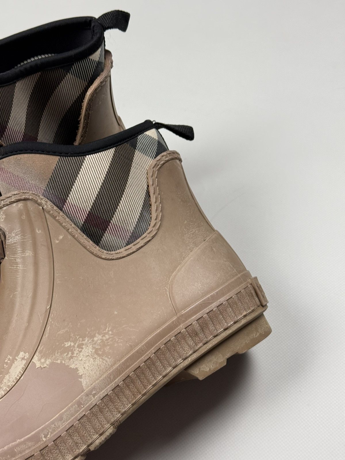 Burberry Burberry Ladies Check Plaid Rubber Rain Boots Shoes Size US 8 / IT 38 - 16 Thumbnail