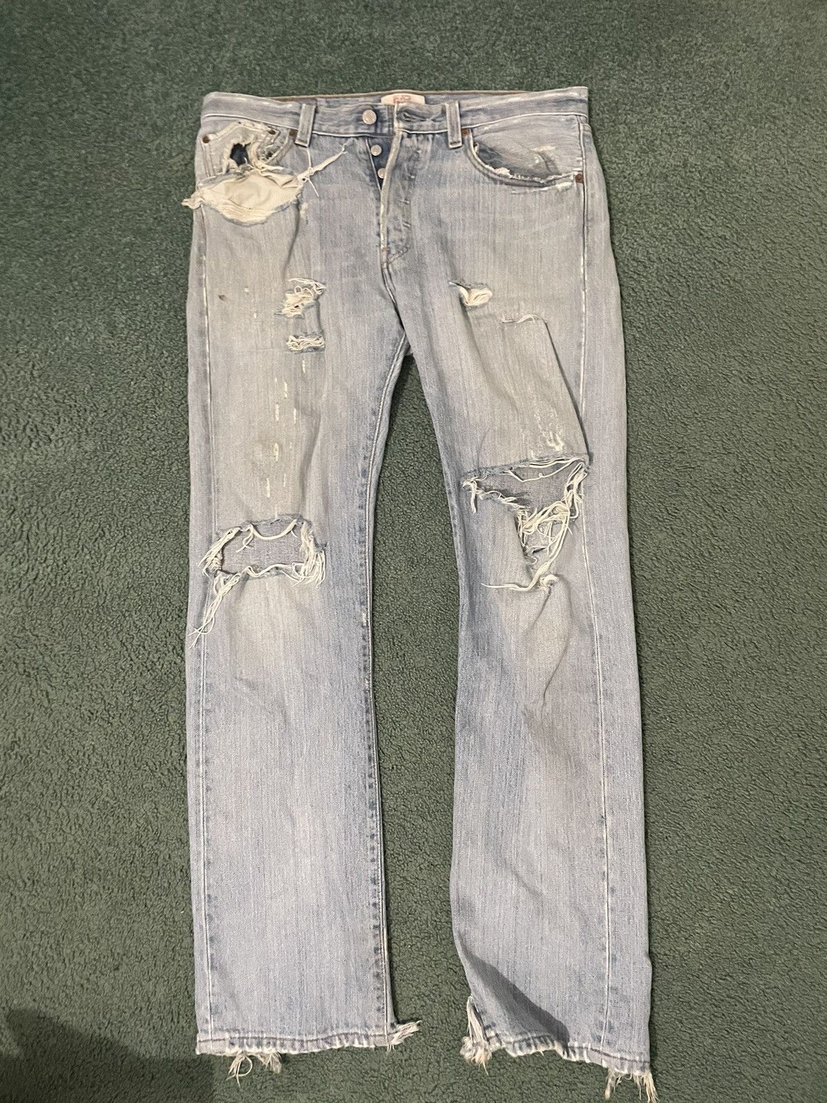 Levi's × Vintage 🔥 Vintage Levi’s 501 🔥 light blue fade Size US 32 / EU 48 - 1 Thumbnail