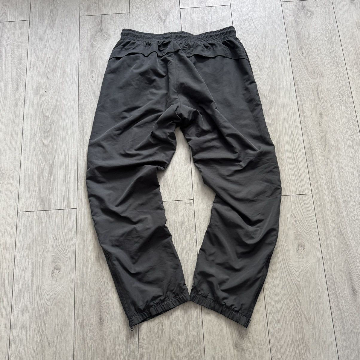 Nike Vintage nike track pants y2k gorpcore sweatpants parachute Size US 36 / EU 52 - 3 Thumbnail
