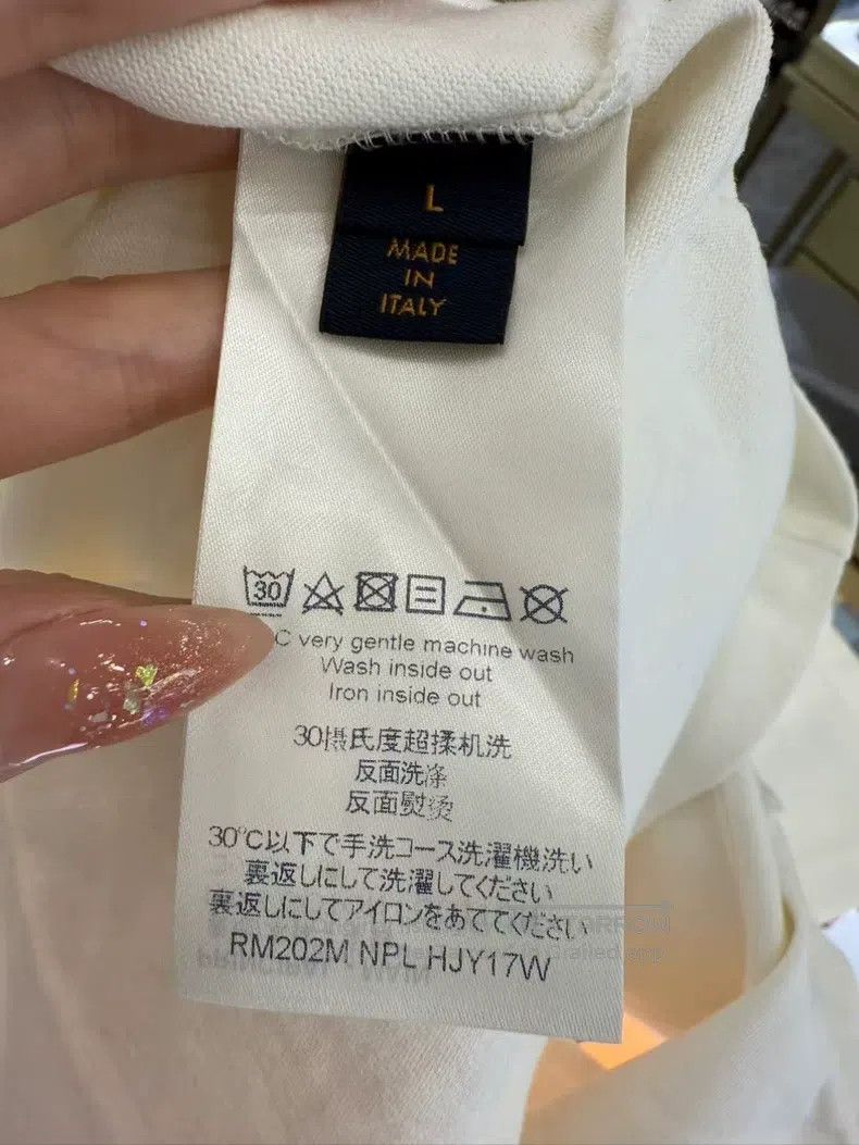 Louis Vuitton Louis Vuitton Cursive monogram embroidered half-sleeve T-s Size US L / EU 52-54 / 3 - 8 Thumbnail