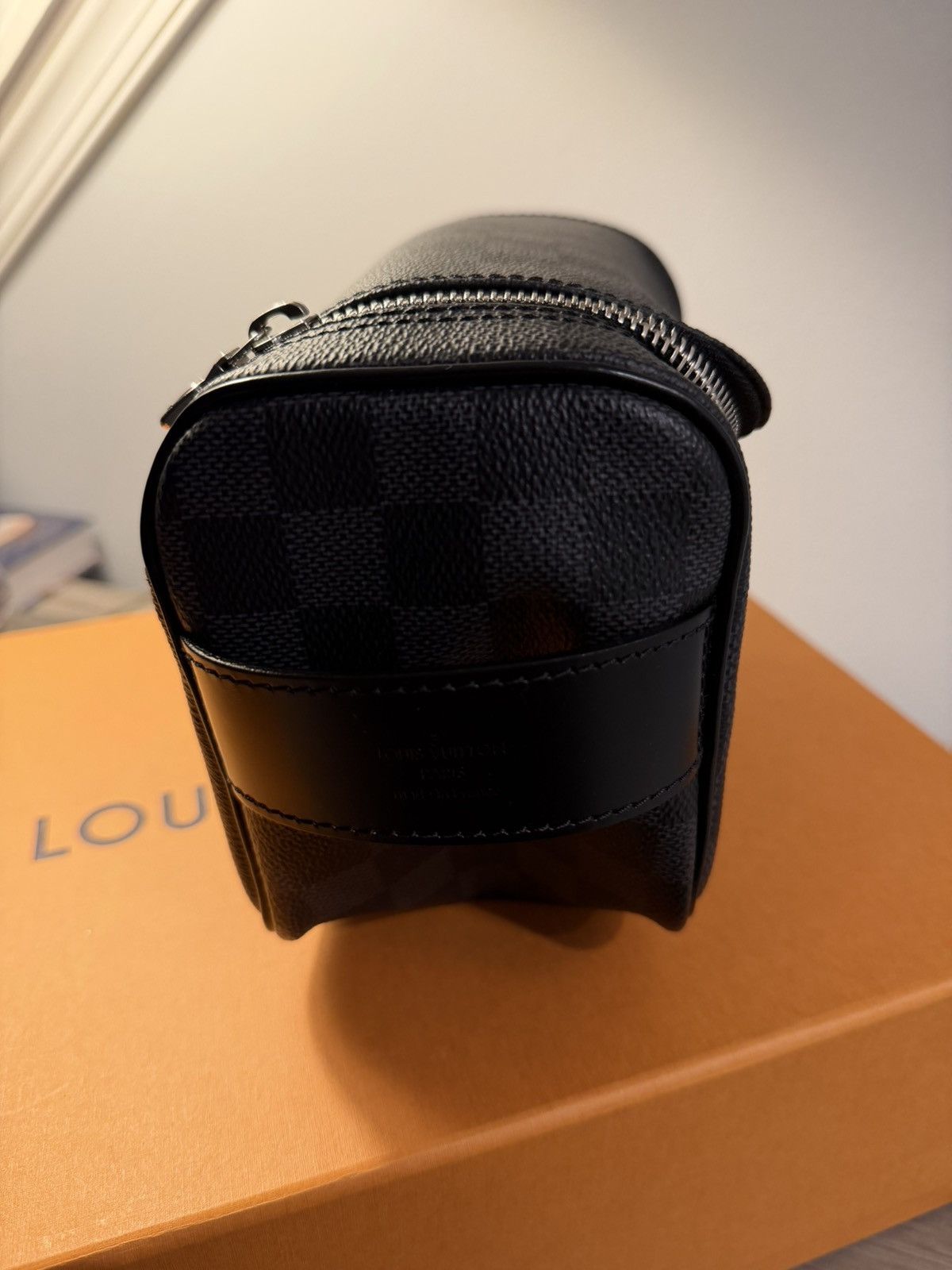 Louis Vuitton Louis Vuitton Toiletry Bag Size ONE SIZE - 7 Thumbnail