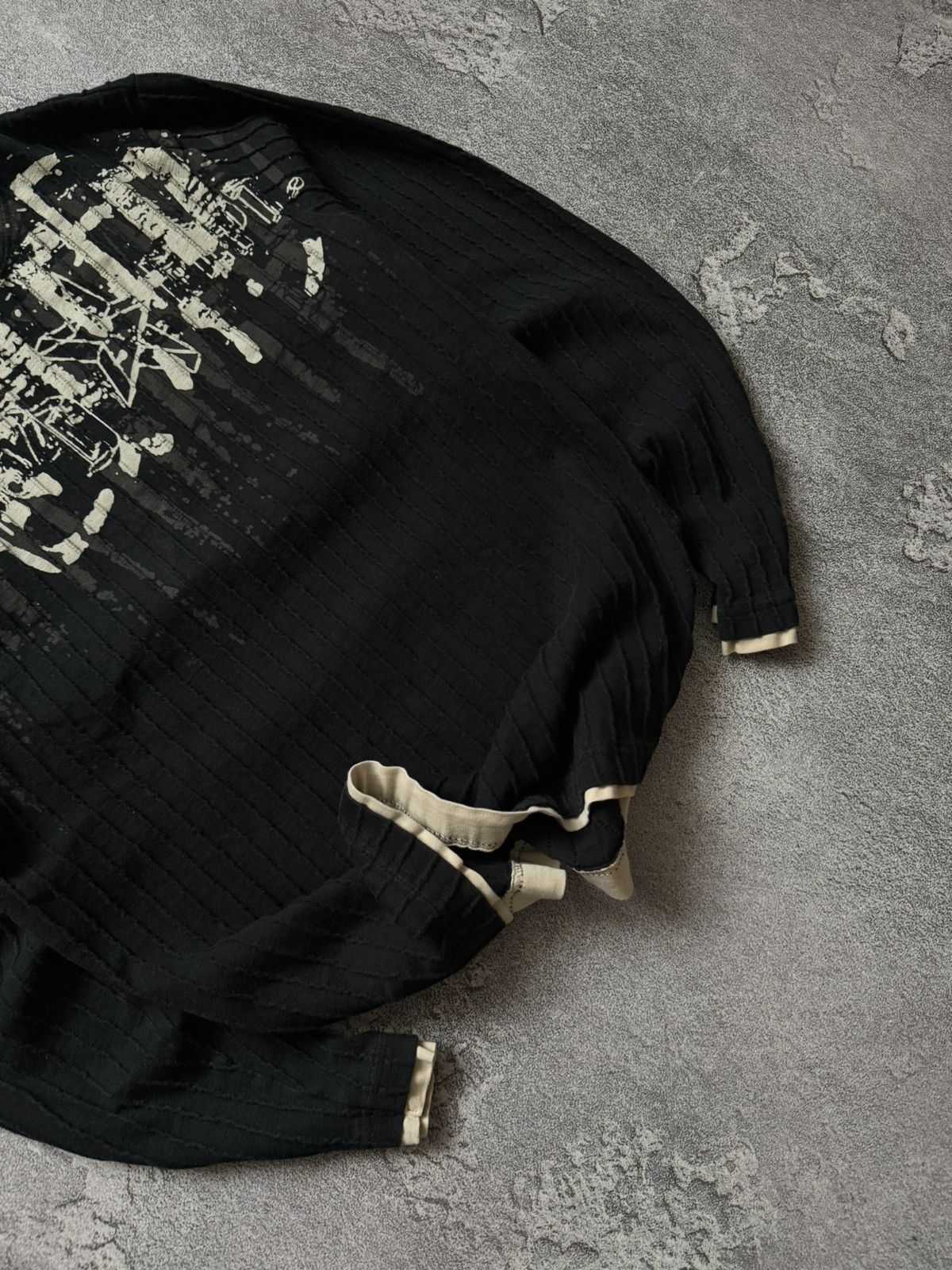 Vintage Clockhouse M big logo Y2K sweatshirt long sleeve jumper 00s Size US M / EU 48-50 / 2 - 3 Thumbnail