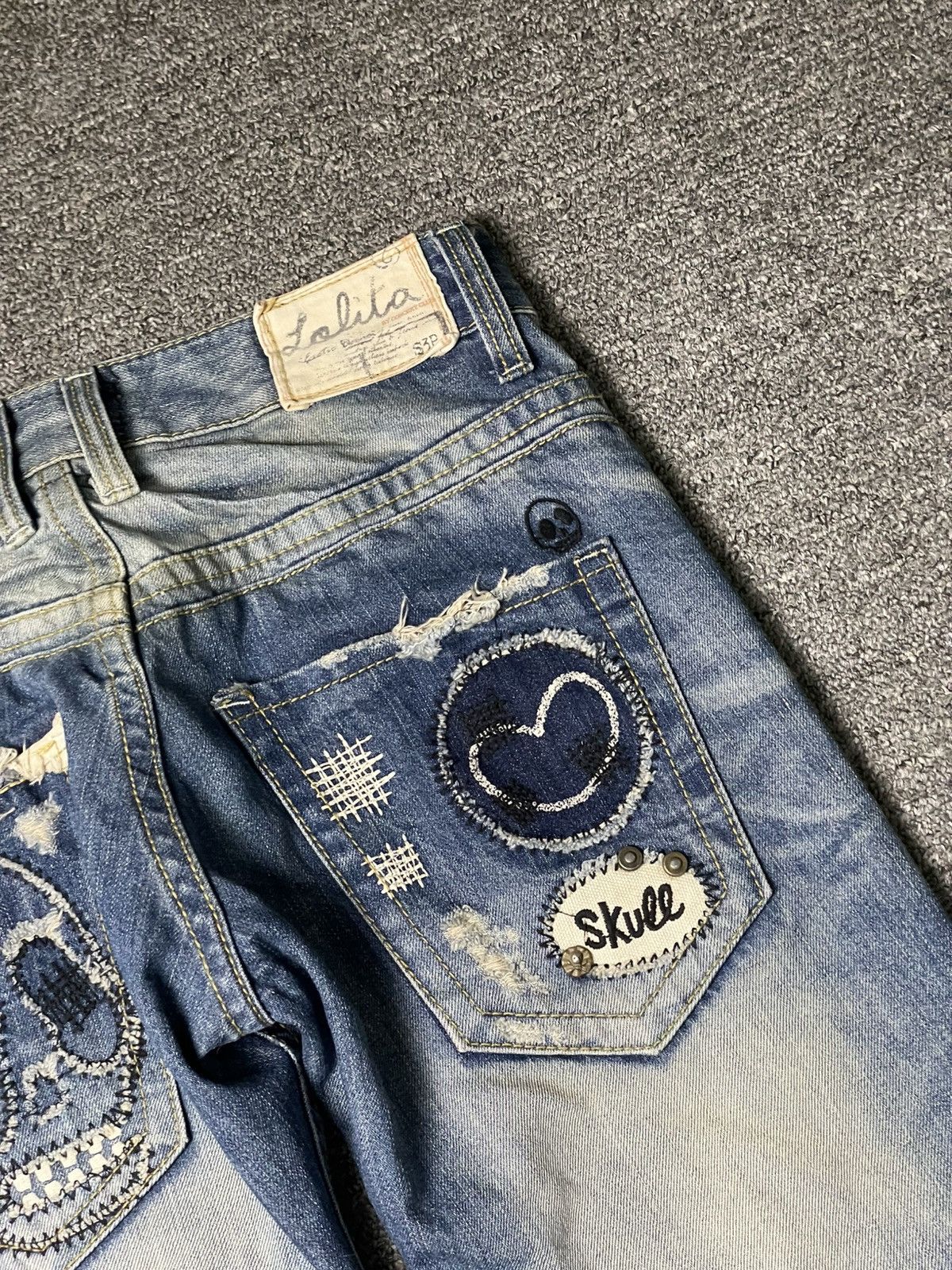 Japanese Brand Vintage LOLITA Distressed Denim Ripped Jeans (94) Size US 29 - 18 Thumbnail