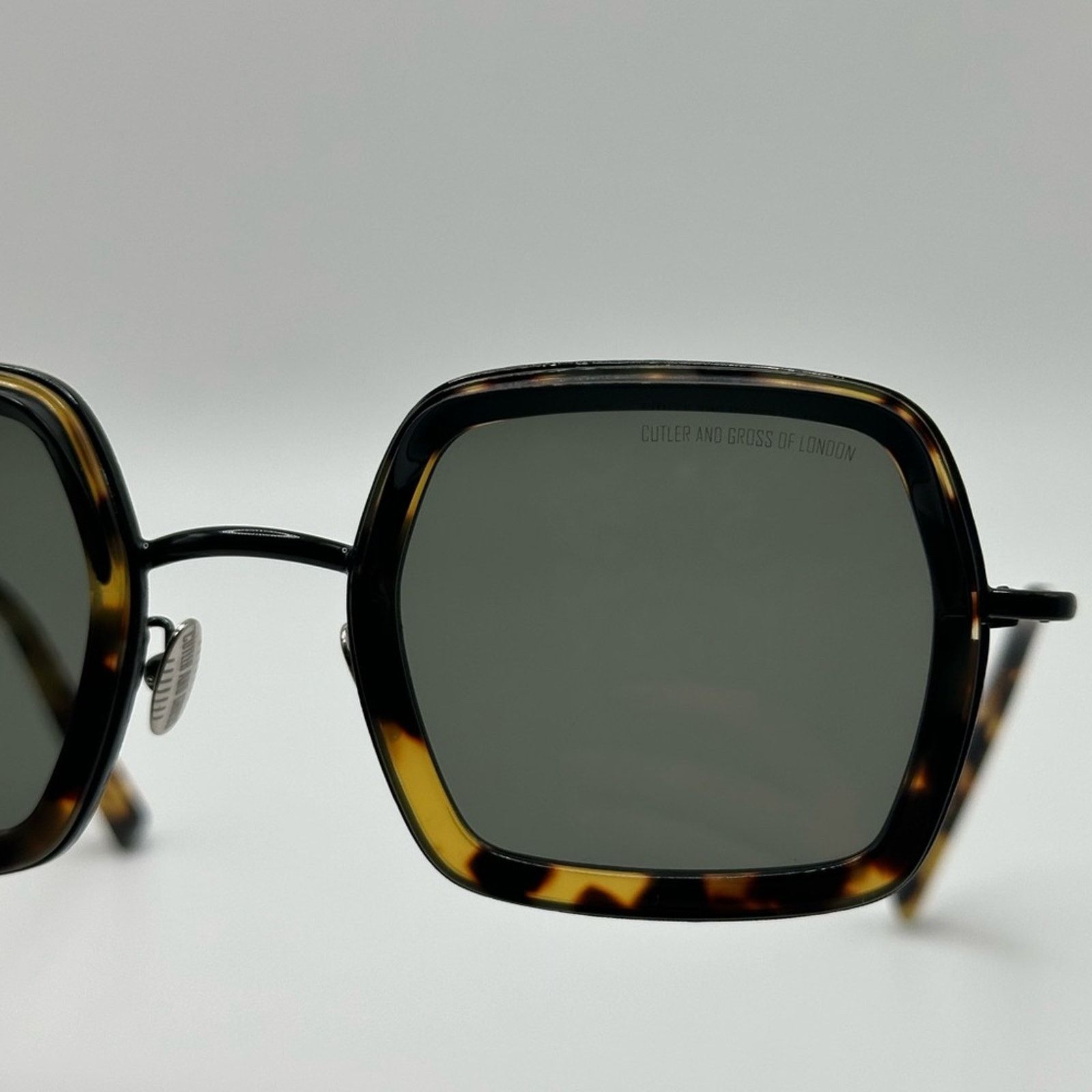 Cutler and Gross NEW CUTLER AND GROSS CG1301S 004 Black/Brown/Grey Unisex Size ONE SIZE - 3 Thumbnail