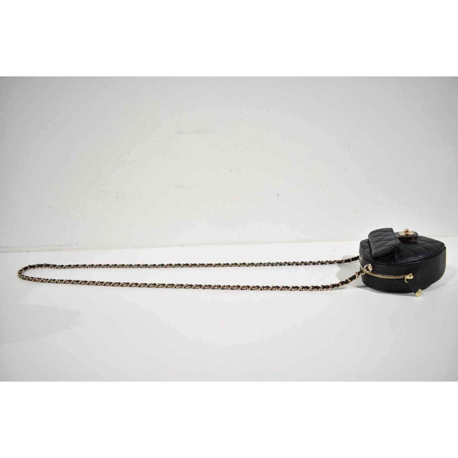 Chanel Chanel Runway Heart Quilted Chain Shoulder Crossbody Bag Size ONE SIZE - 5 Thumbnail