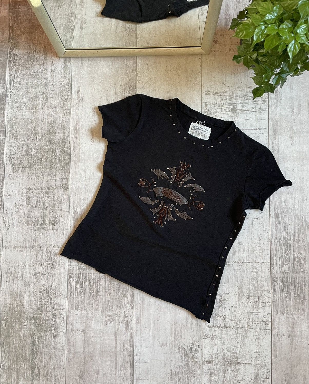 Vintage Von Dutch Leather Logo Y2K T-Shirt Japanese