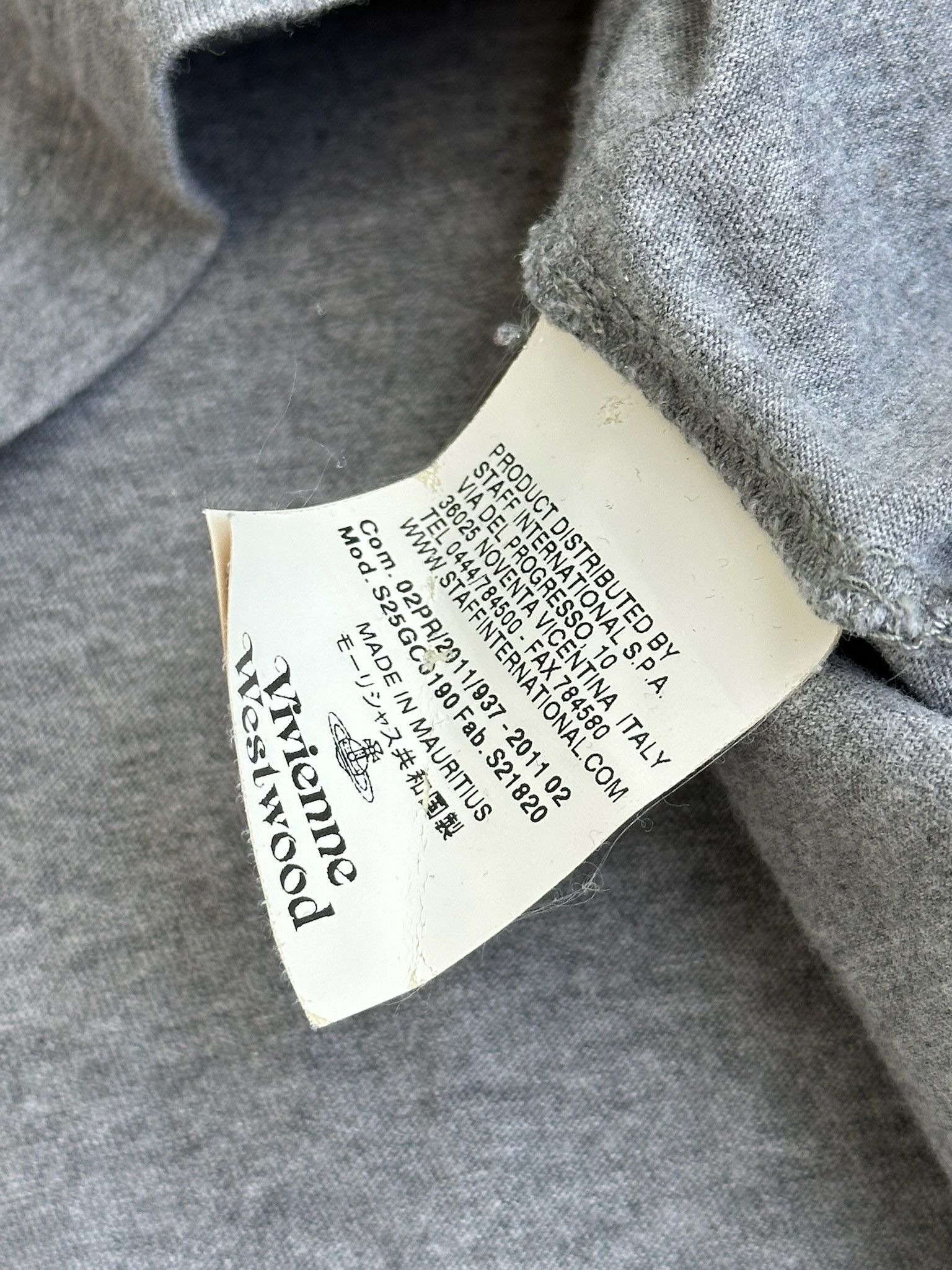 Vivienne Westwood Vivienne Westwood Orb Big Logo Size US S / EU 44-46 / 1 - 6 Thumbnail