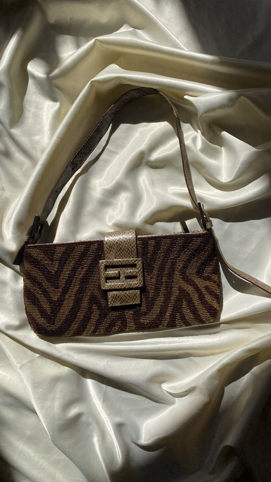 Vintage Vintage petite shoulder bag with tiger patterns Size ONE SIZE - 3 Thumbnail