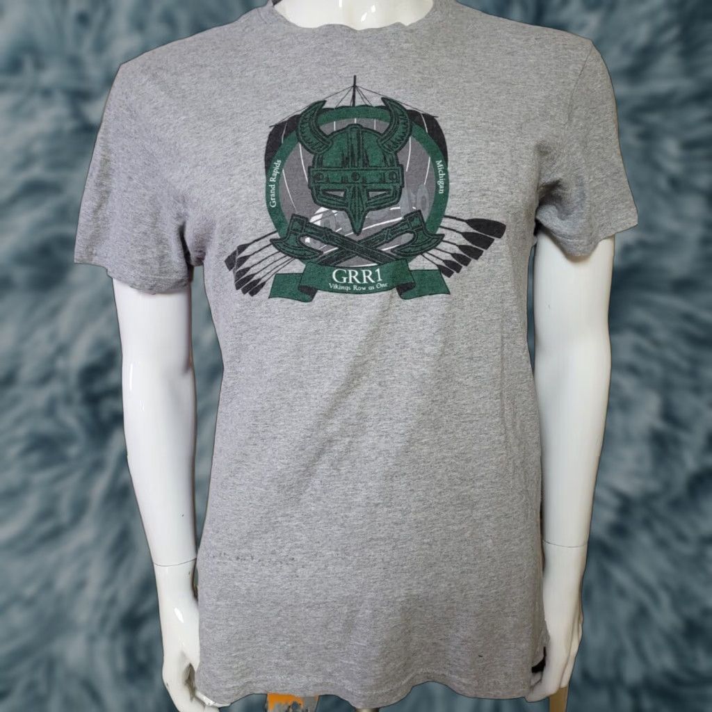 Vintage VINTAGE Grand Rapids Gerald Ford Airport Vikings Row As One T Shirt Medium Gray District Mens Crew Neck Short Sleeve Graphic Tee Work Theme 90s? Size US M / EU 48-50 / 2 - 1 Thumbnail