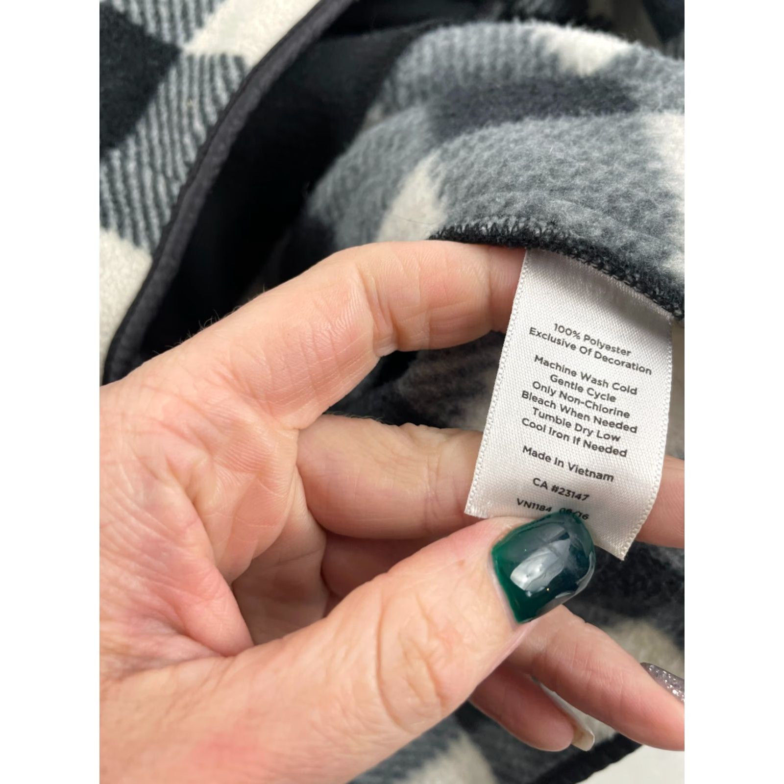Talbots Talbots Sweater Women's XS Cream Black Fleece Full Zip Quilted Elbow Pads Plaid Modern Classic Womens XS Pullover Pattern: Plaid Size XS / US 0-2 / IT 36-38 - 7 Thumbnail