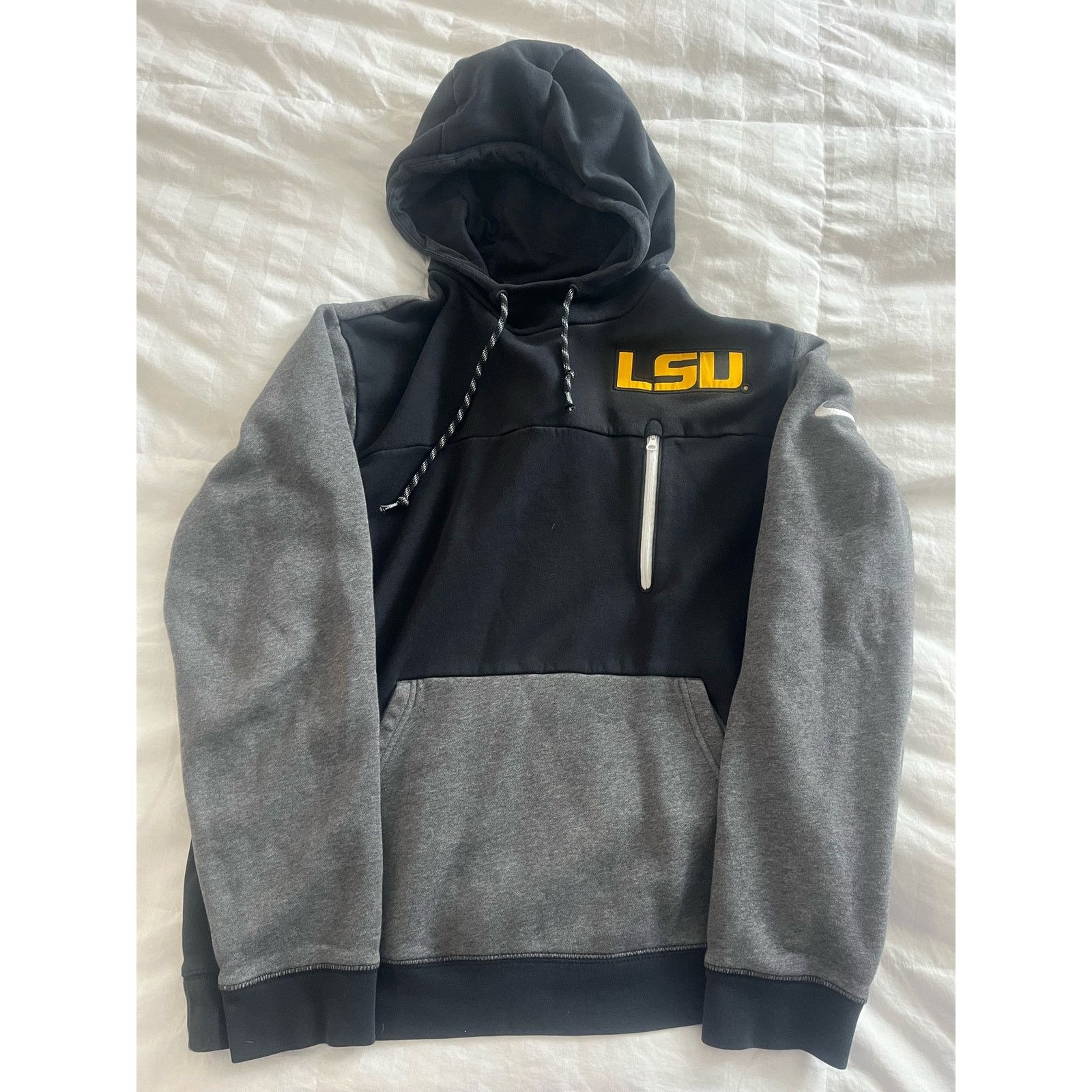 Nike Men's Nike Black LSU Tigers AV15 Pullover Hoodie XL Size XL / US 12-14 / IT 48-50 - 1 Thumbnail