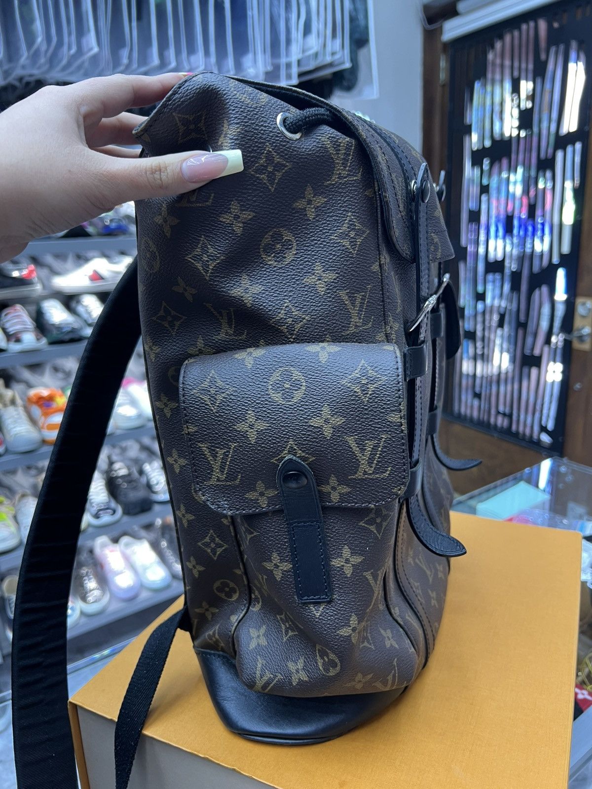 Louis Vuitton Louis Vuitton Christopher Brown Backpack Size ONE SIZE - 4 Thumbnail