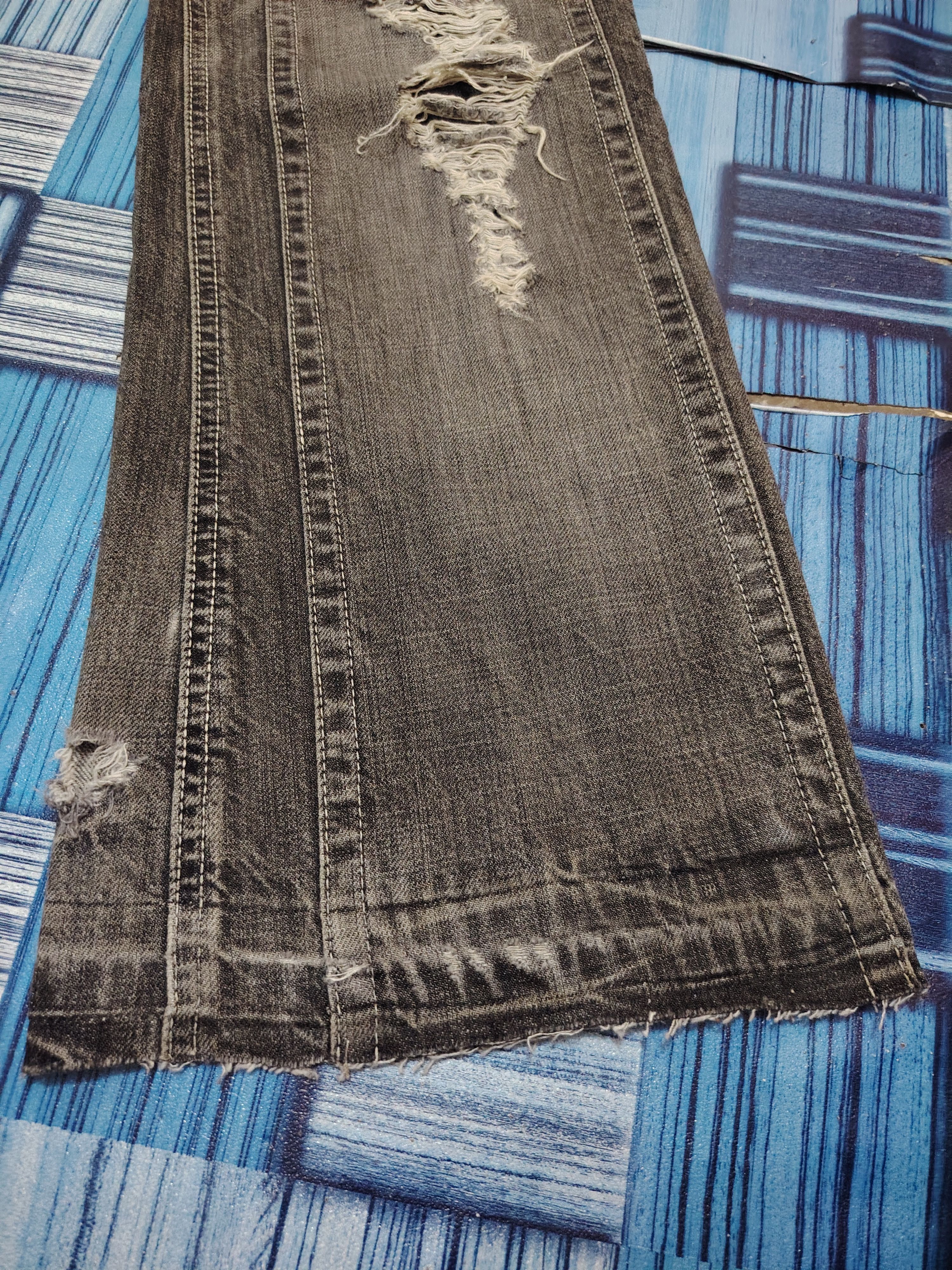 Who Decides War Japan Tete Homme Grunge style Distressed denim Flared Jeans Size US 30 / EU 46 - 5 Thumbnail
