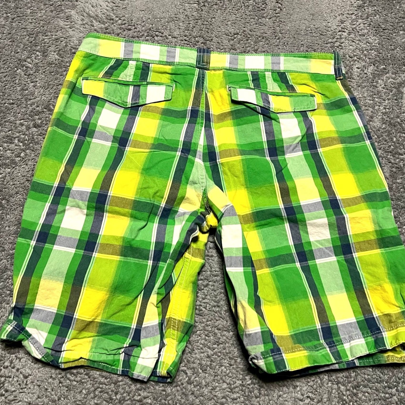 Puma Puma Shorts Mens 36 Green Yellow Plaid Chino Lifestyle Loud Mens Size US 36 / EU 52 - 3 Thumbnail