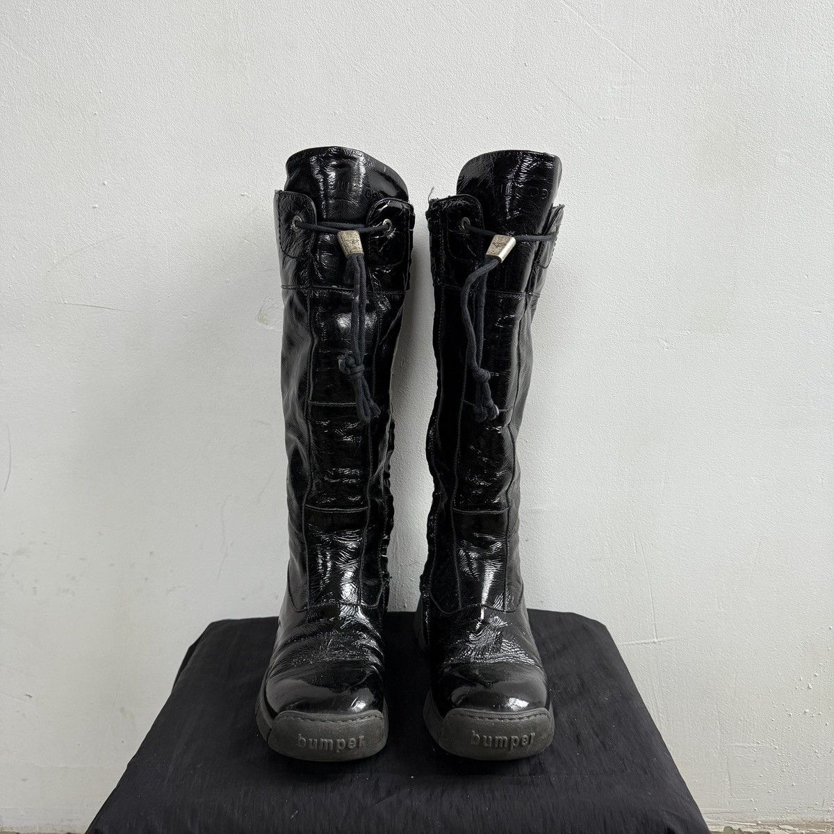 If Six Was Nine Vintage Y2K Bumper Patent Leather Knee High Lace Up Boots Size US 8 / IT 38 - 5 Thumbnail