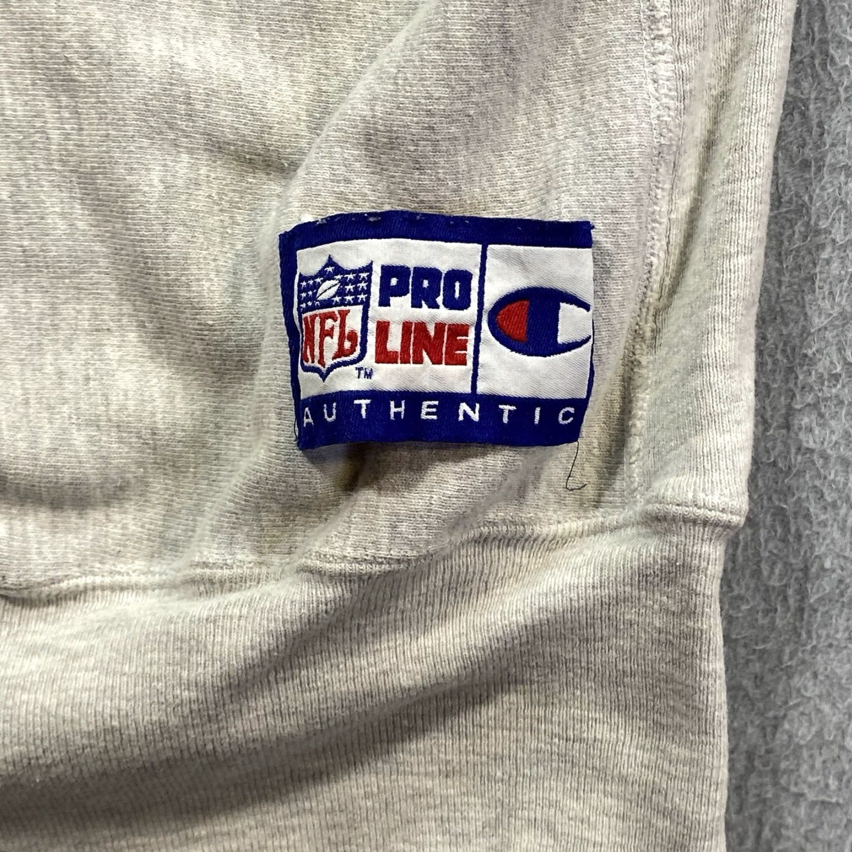 Champion Champion Pro Line Cleveland Brown NFL Reverse Weave Sweatshirt Sz 2XL Distressed Sweatshirt Size US XXL / EU 58 / 5 - 2 Thumbnail