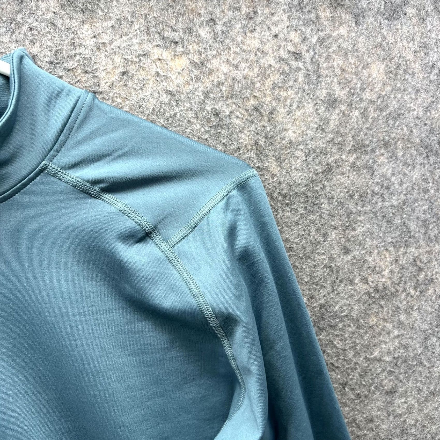 Under Armour VINTAGE Under Armour Sweater Women Large Teal Blue Coldgear Fitted Pullover Athletic Size L / US 10 / IT 46 - 5 Thumbnail