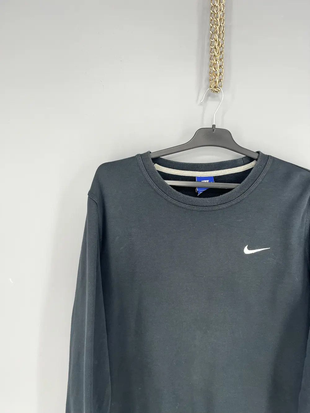 Nike Vintage Nike Black Embroidery Logos Sweatshirt Crazy Style Size US L / EU 52-54 / 3 - 4 Thumbnail