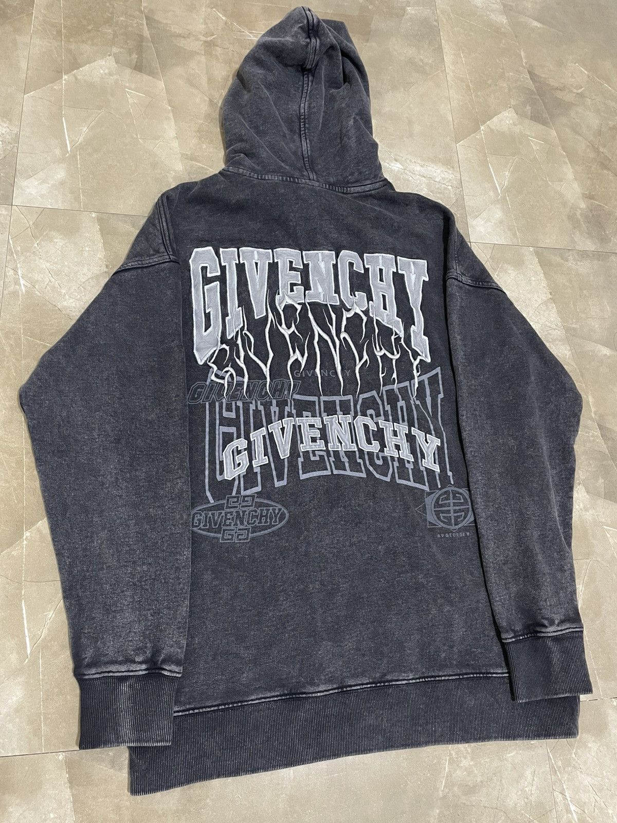 Givenchy givenchy metal hoodie Size US S / EU 44-46 / 1 - 2 Thumbnail