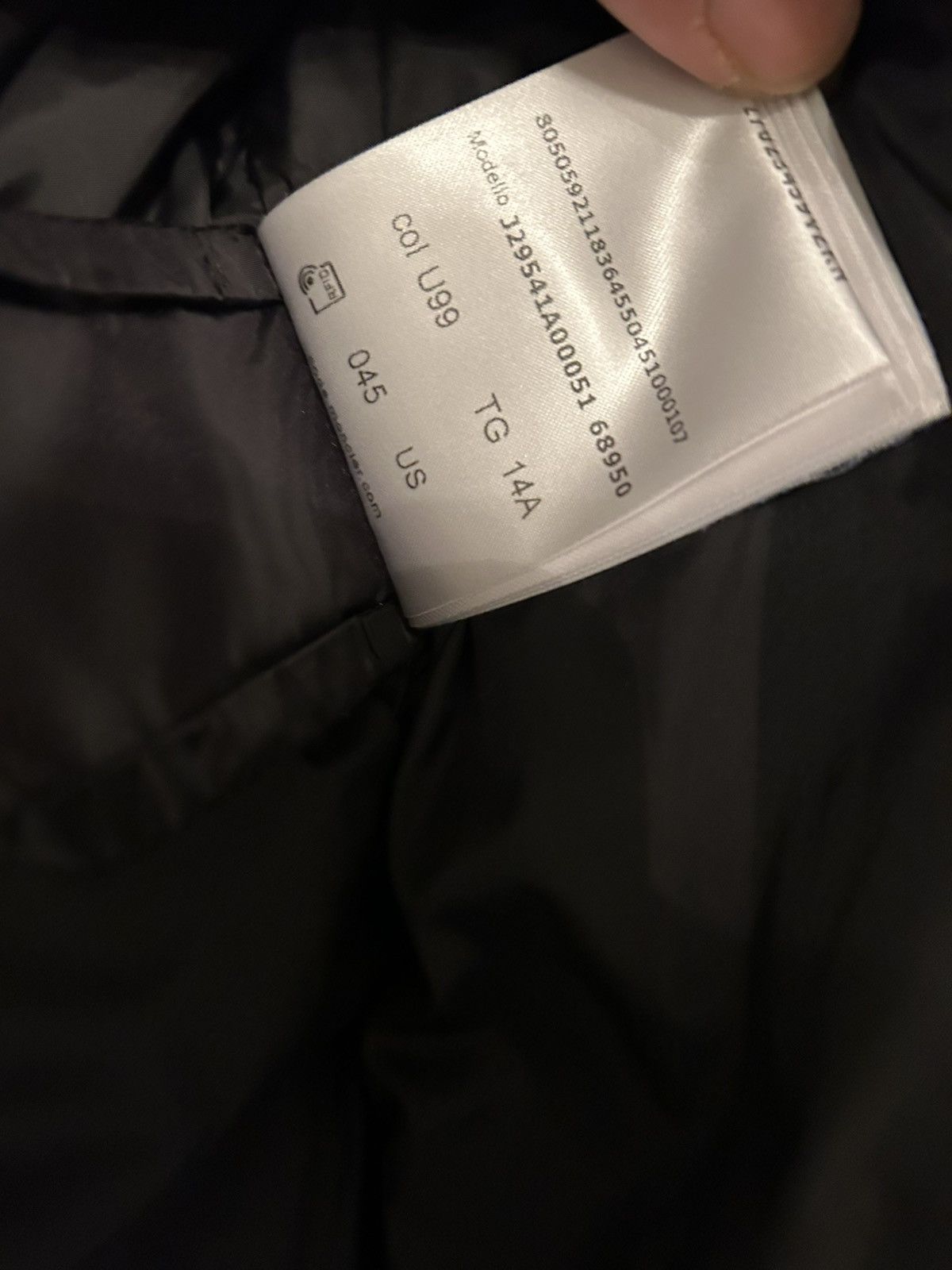 Moncler Moncler coat size 14a/small/ size 1 Size US S / EU 44-46 / 1 - 11 Thumbnail