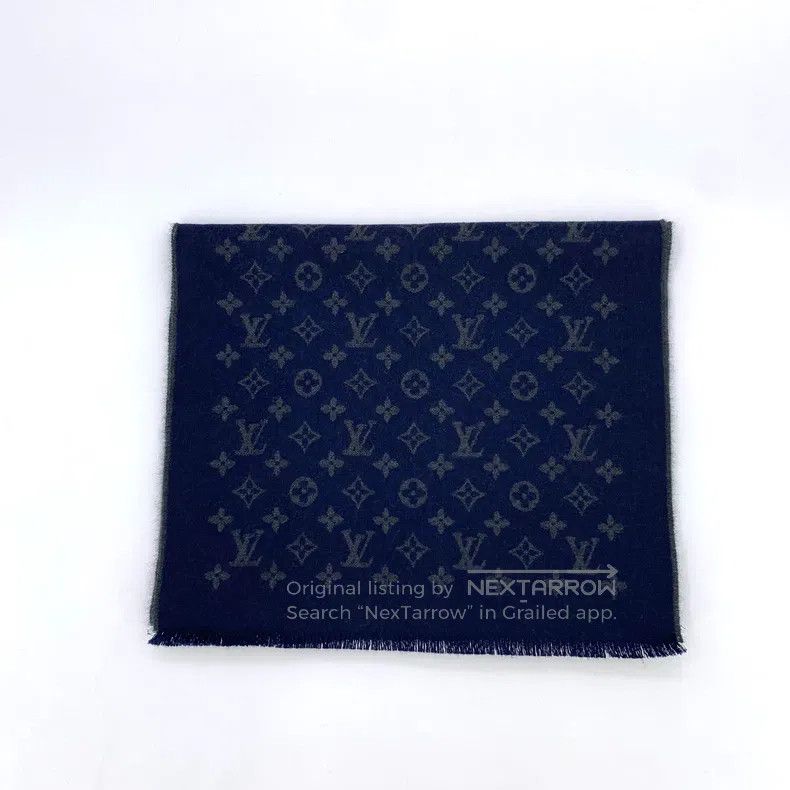 Louis Vuitton Louis Vuitton Dark blue logo presbyopic full print cashmer Size ONE SIZE - 1 Thumbnail