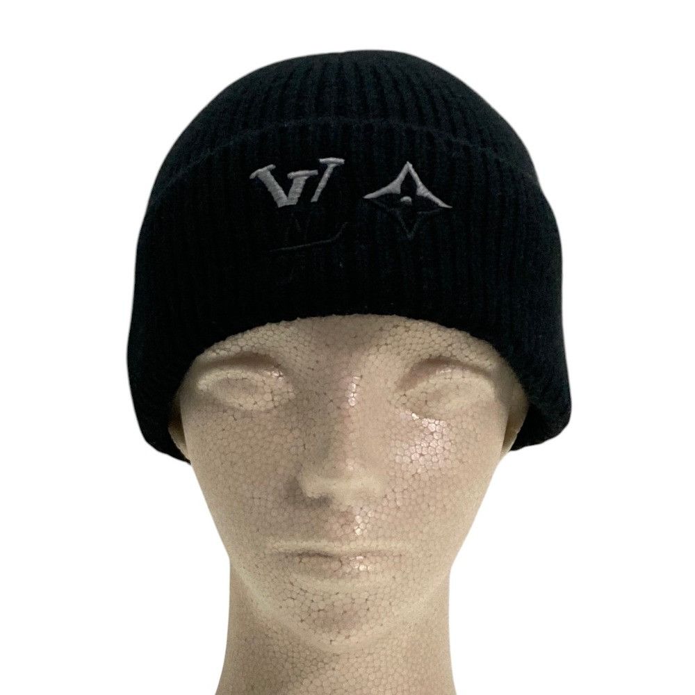 Louis Vuitton Louis Vuitton Louis Vuitton Beanie LV Dual Cashmere Knit Cap Textile Hats M79081 DUTY FREE for USA Size ONE SIZE - 1 Thumbnail