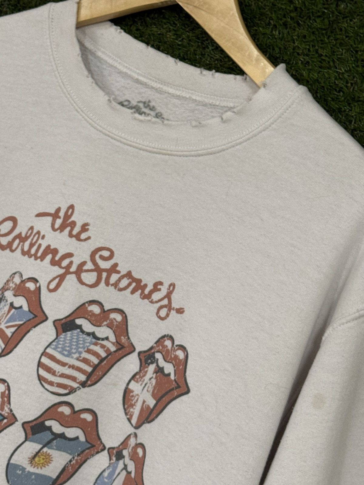 The Rolling Stones The Rolling Stones Country Flag Sweatshirt White Medium Tour Size US M / EU 48-50 / 2 - 4 Thumbnail