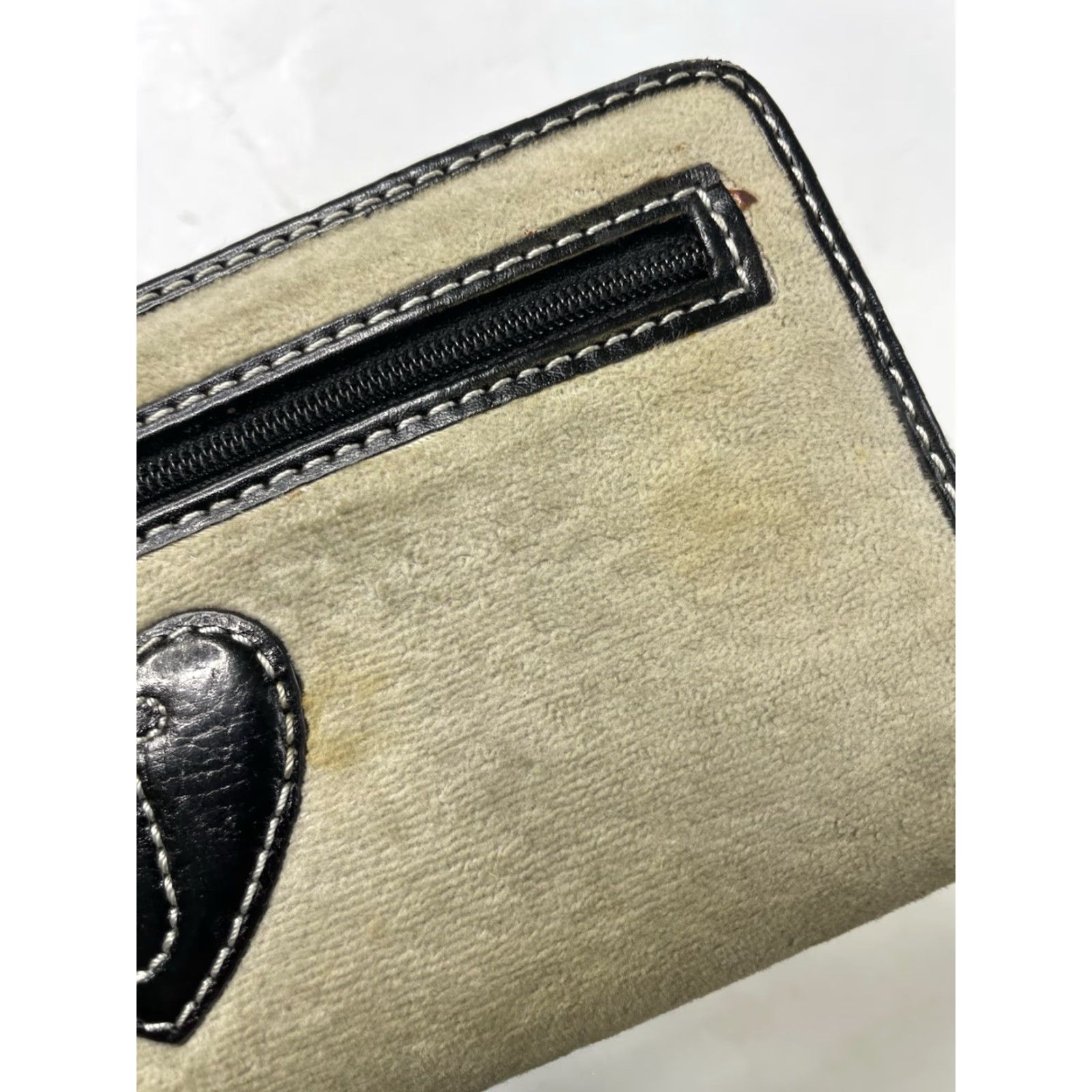 Juicy Couture VINTAGE Juicy Couture Wallet Wristlet Bag Clutch Velour Light Brown Zip Brown Women Wallet Wristlet Clutch 2000s Size ONE SIZE - 3 Thumbnail