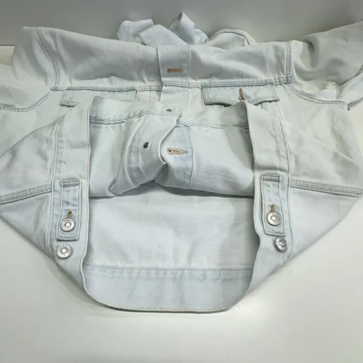 Balenciaga Balenciaga Embroidered Logo Denim Jacket Light Blue 0079-25 Size US S / EU 44-46 / 1 - 5 Thumbnail