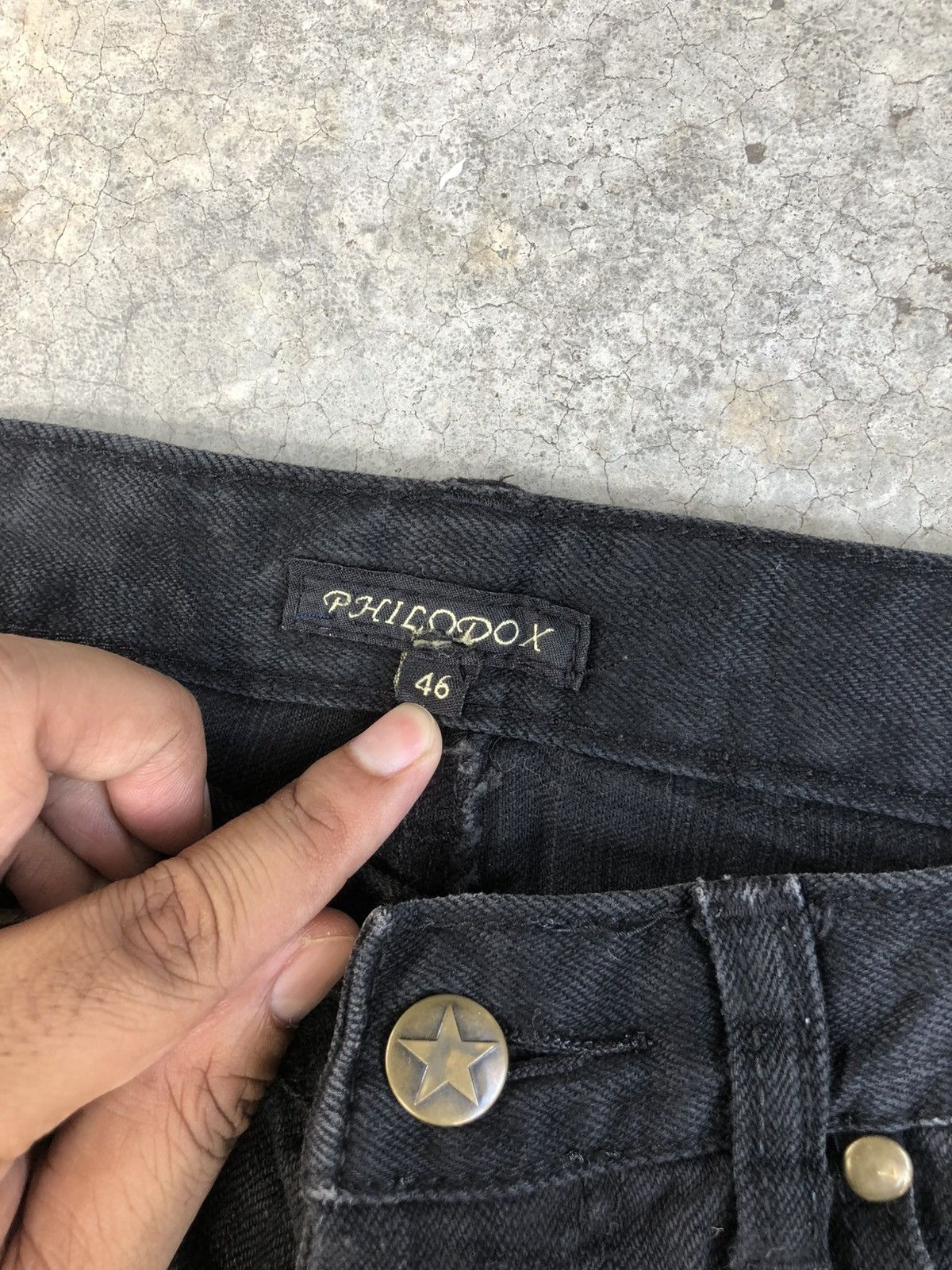 Who Decides War Philsdox Flared Jeans Bootcut Distressed Size US 31 - 20 Thumbnail