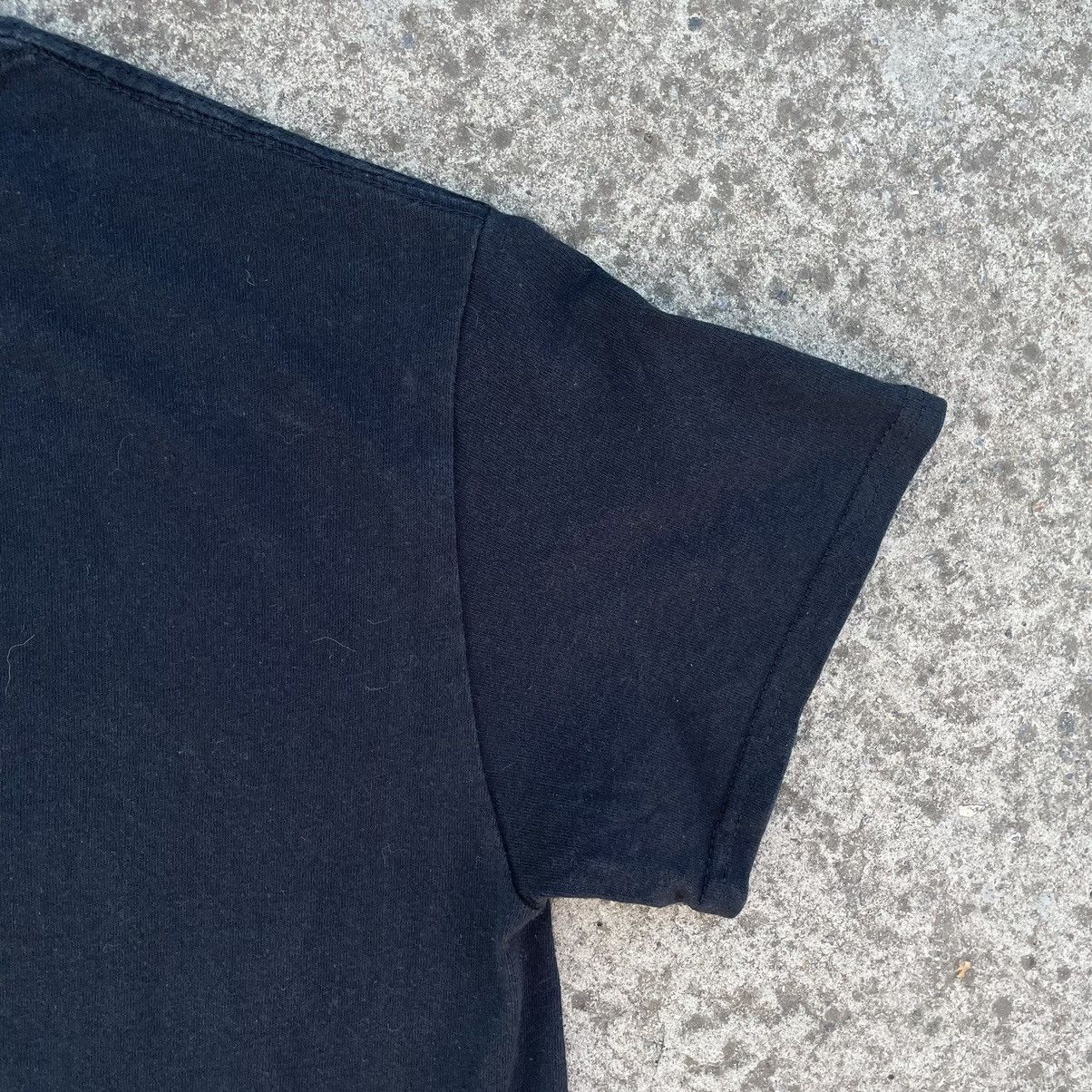Vintage Vintage Queen T-shirts Rock Tee Black Streetwear 2015 Size US S / EU 44-46 / 1 - 9 Thumbnail
