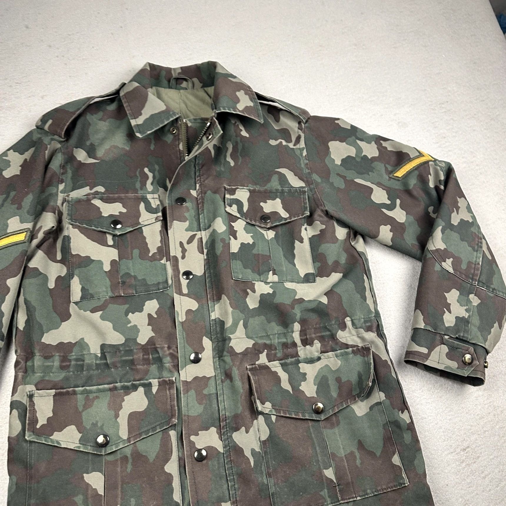 VINTAGE Military Jacket Mens Camouflage Garrison Dress Land PGL Polyester 38 Regular Green Camouflage Coat with Pockets Full Zip Lined Army Style Mens