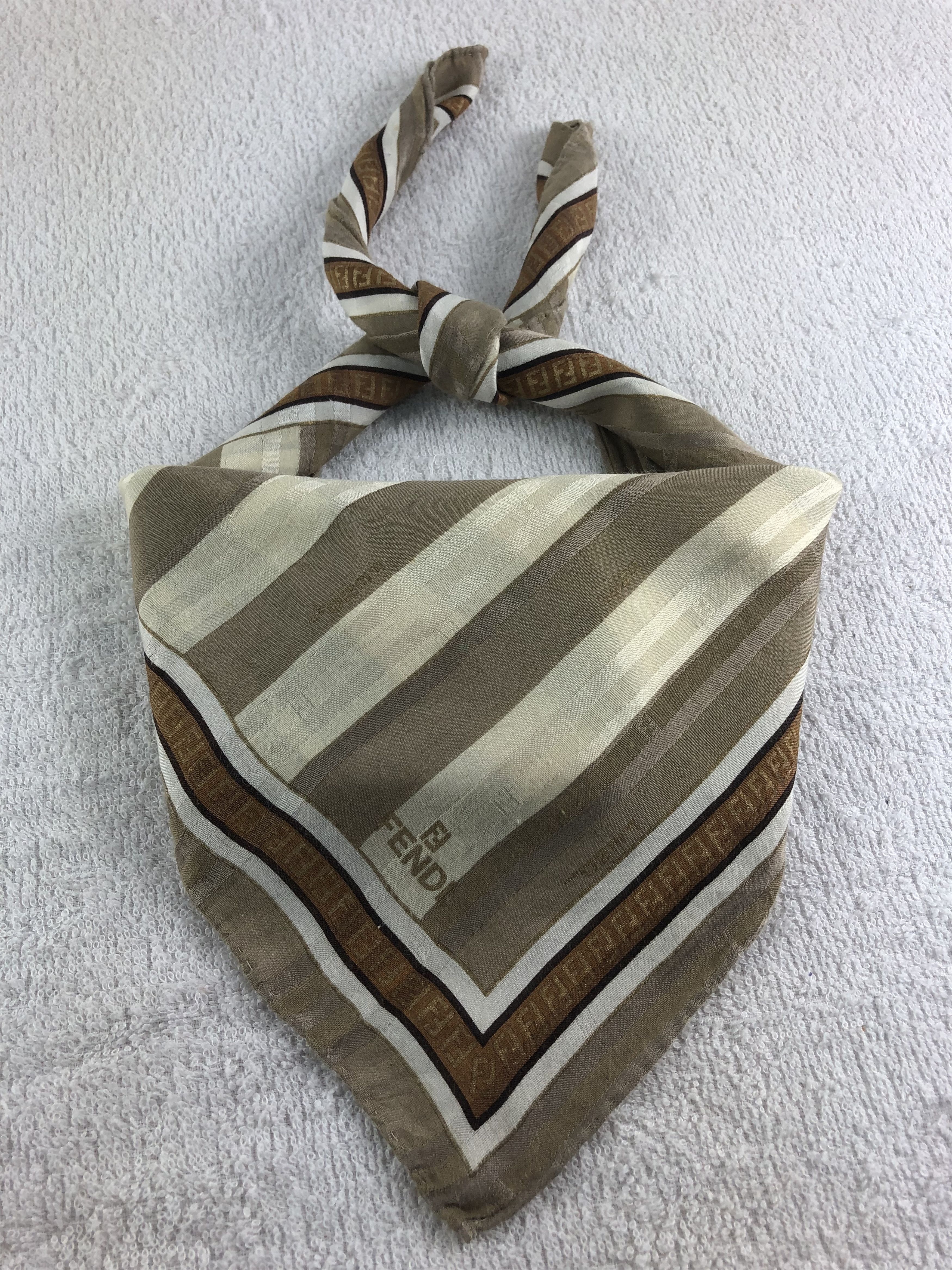 Vintage Fendi Handkerchief / Bandana / Neckerchief C224 Size ONE SIZE - 2 Thumbnail
