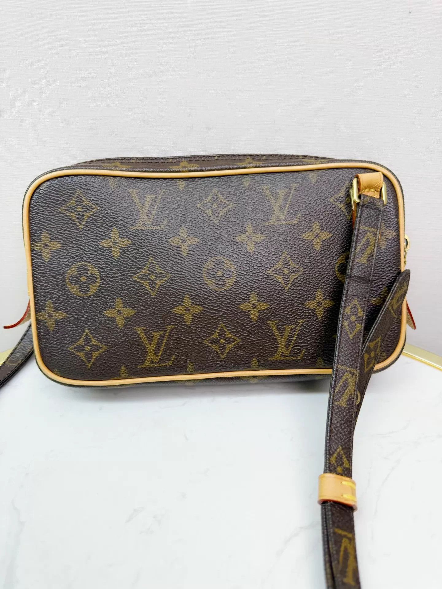 Louis Vuitton Louis Vuitton Used Monogram Crossbody Shoulder Bag Size ONE SIZE - 1 Thumbnail